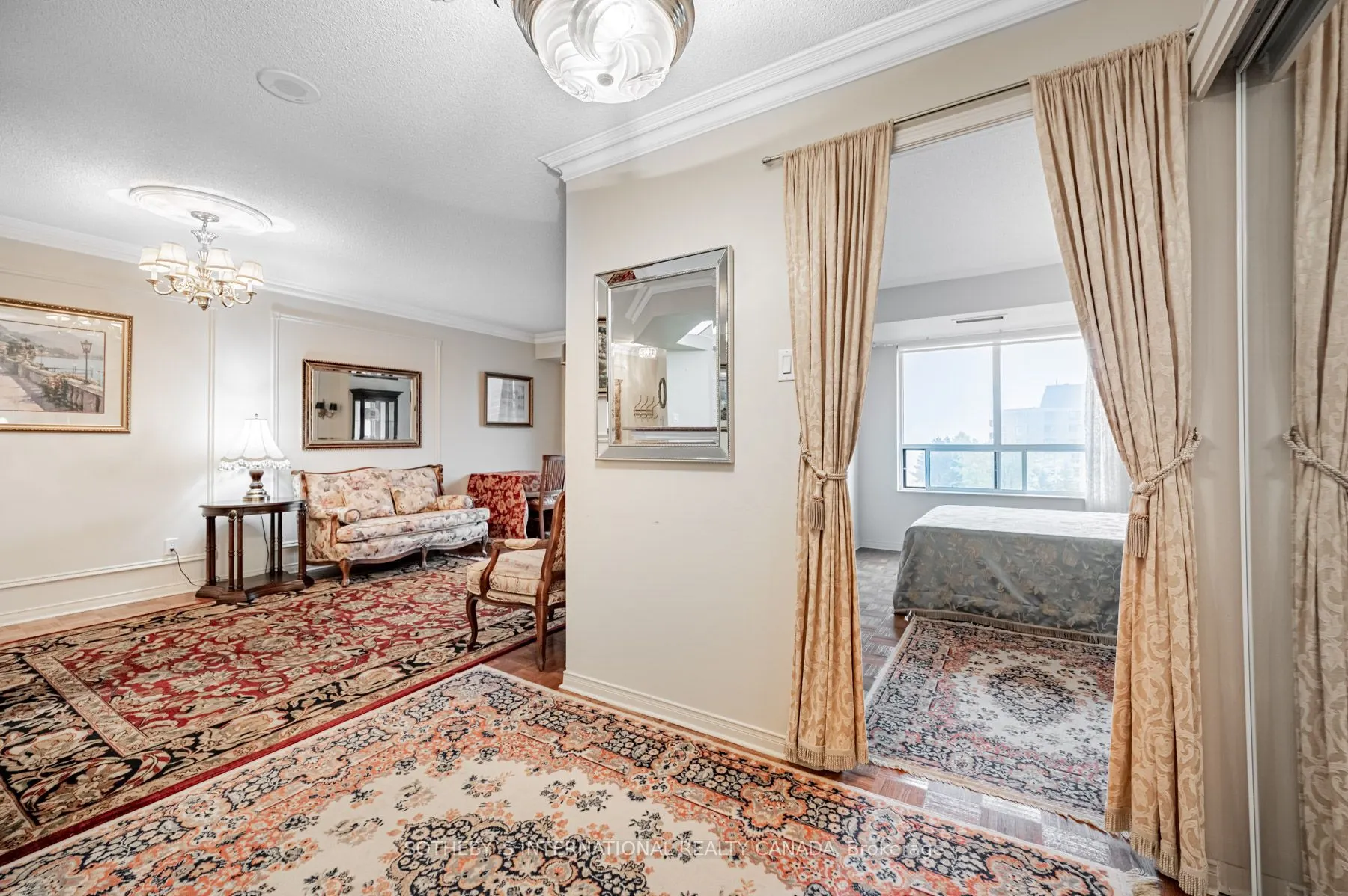 38 Avoca Avenue #704