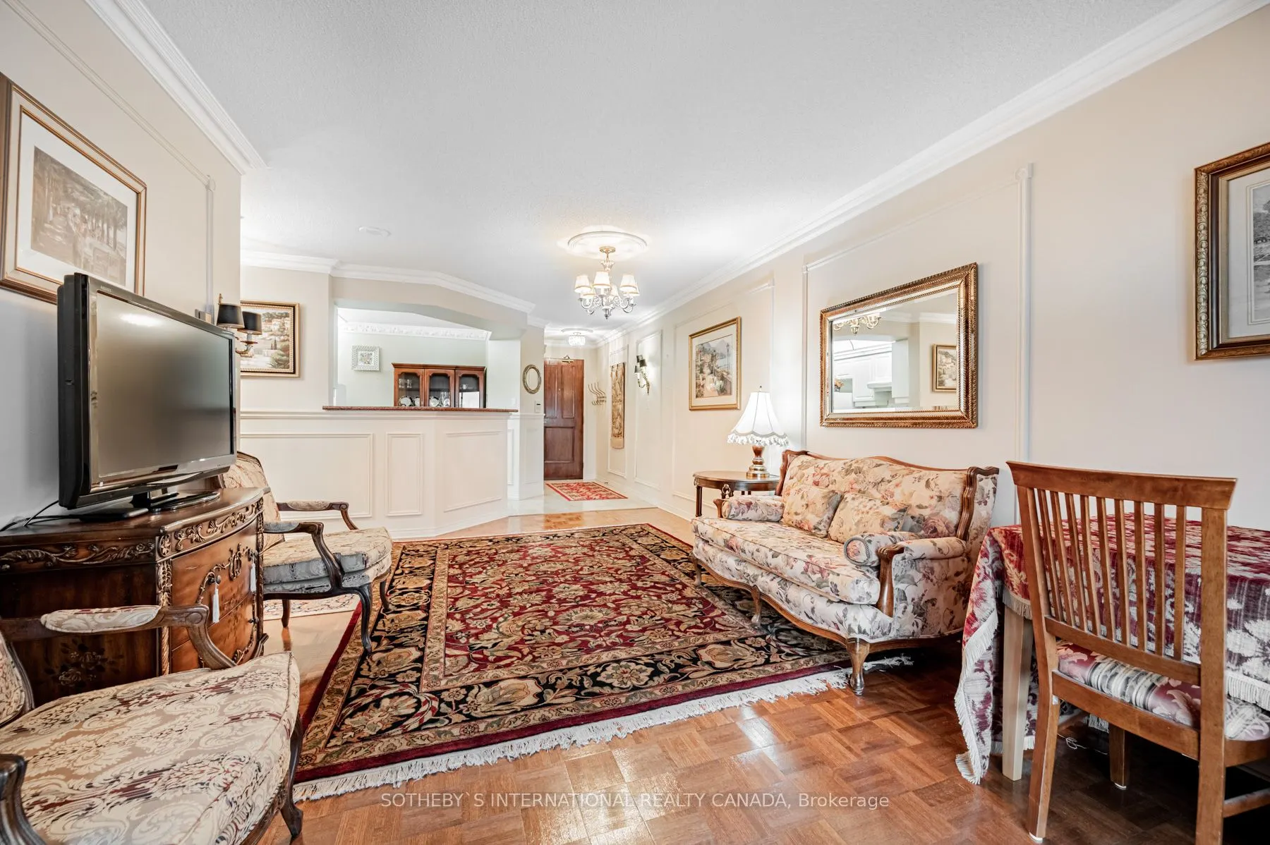 38 Avoca Avenue #704