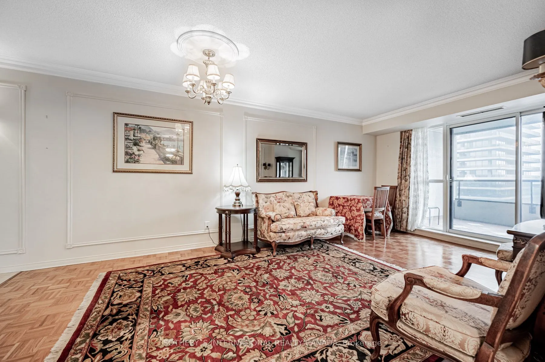 38 Avoca Avenue #704