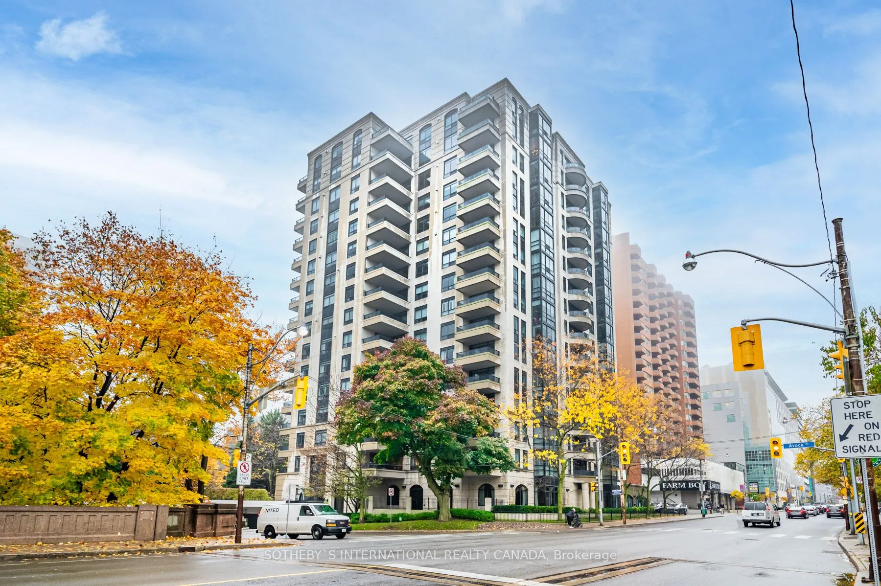 38 Avoca Avenue #704
