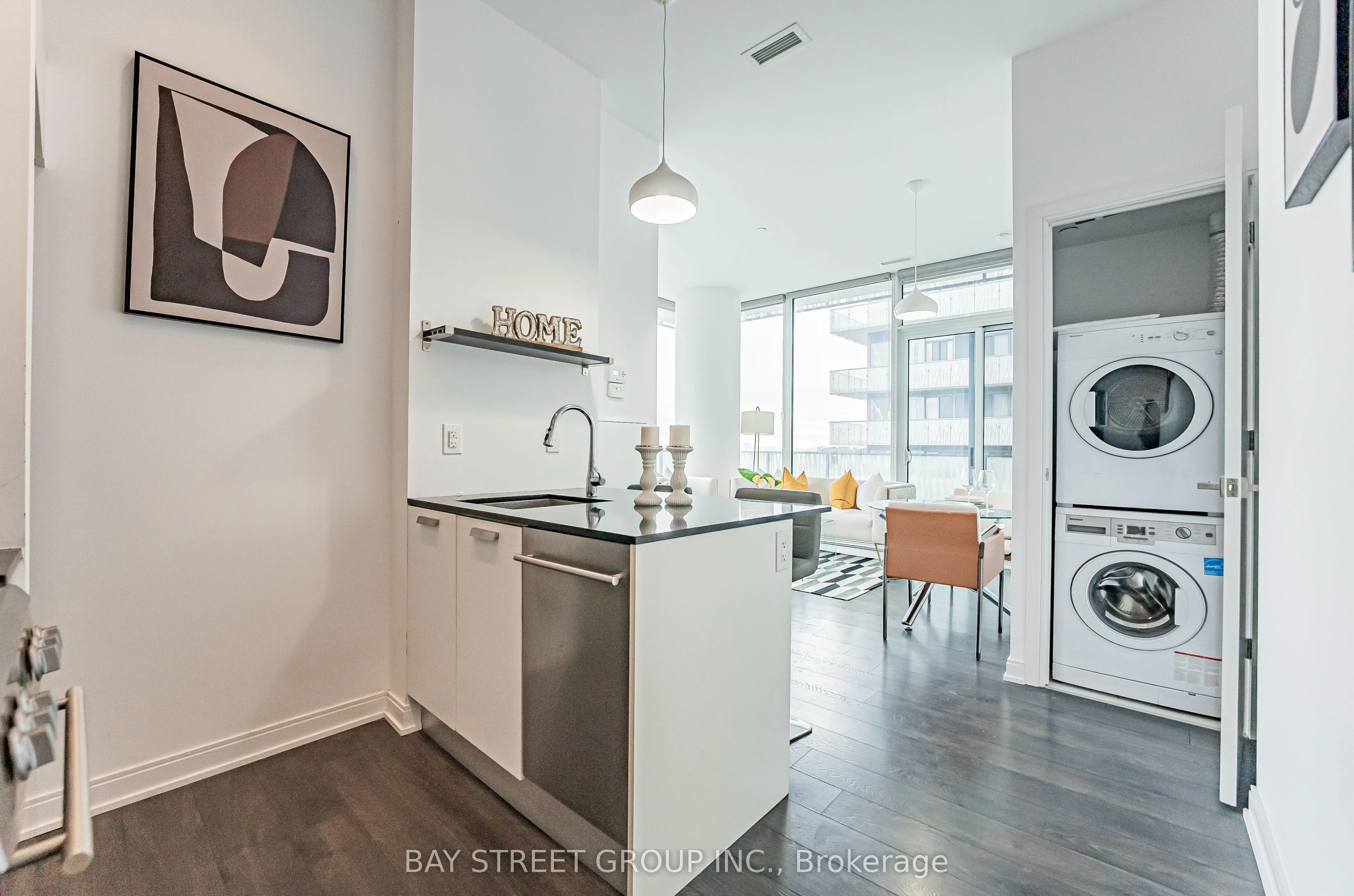 42 Charles Street E, #2908
