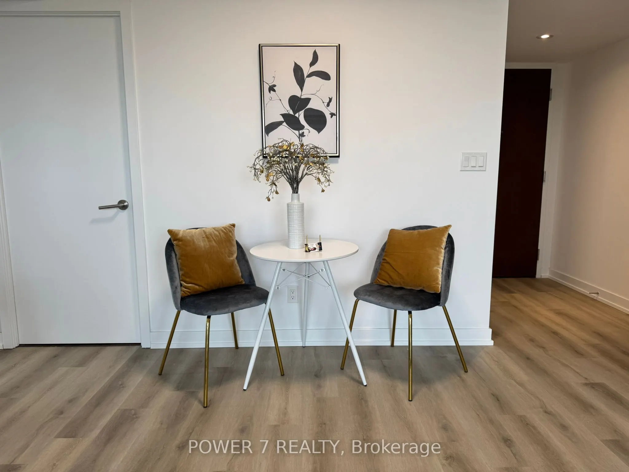 120 Varna Drive, #614