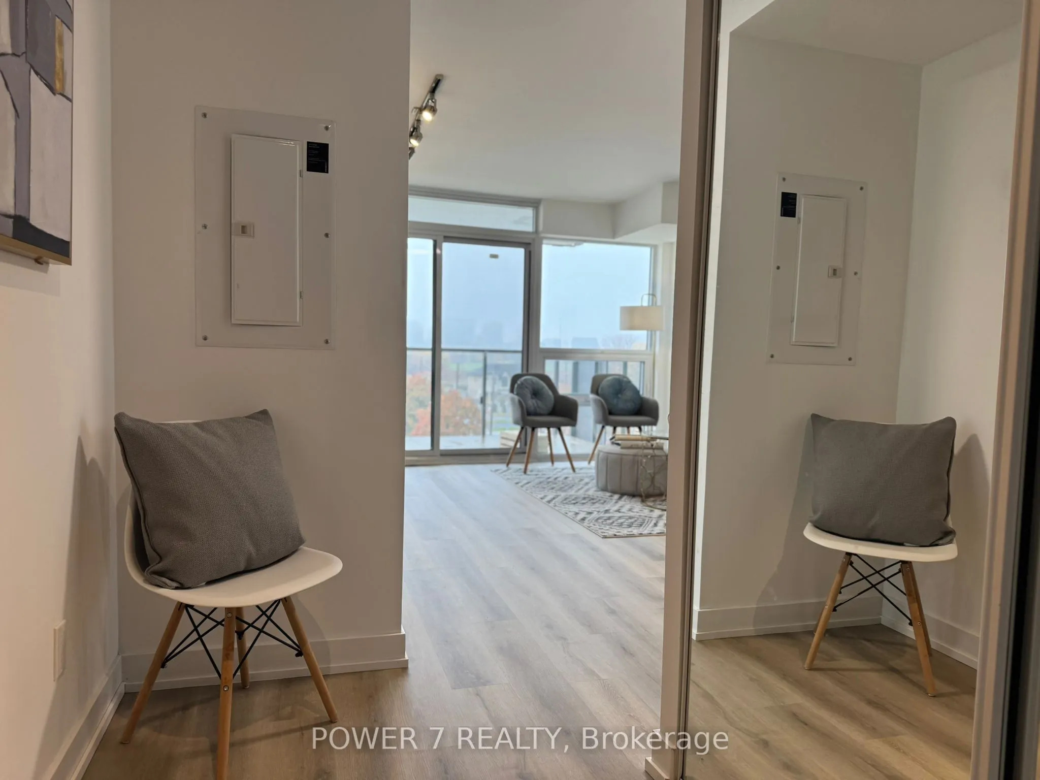 120 Varna Drive, #614