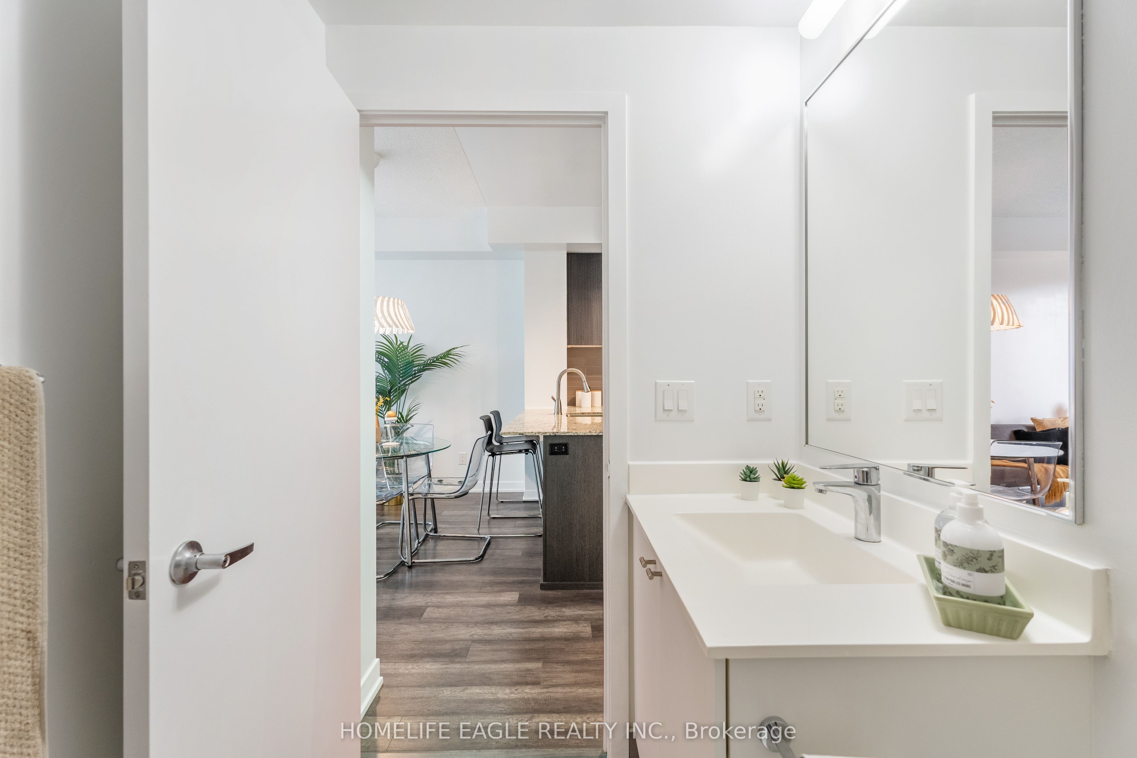 18 Rean Drive, #222