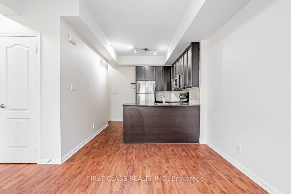 78 Carr Street, #25