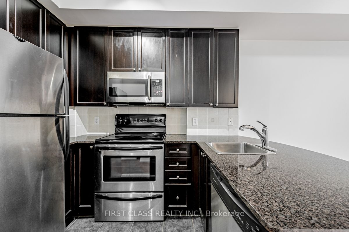 78 Carr Street, #25