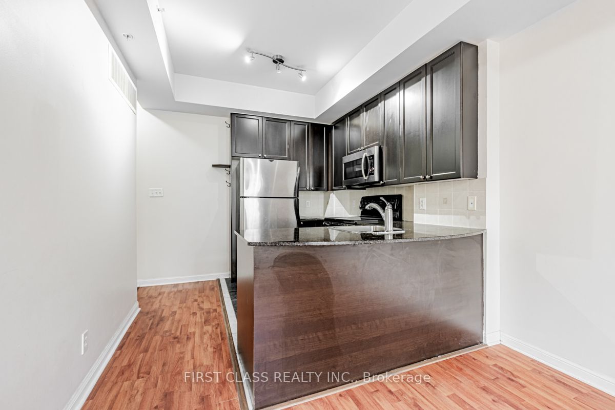78 Carr Street, #25