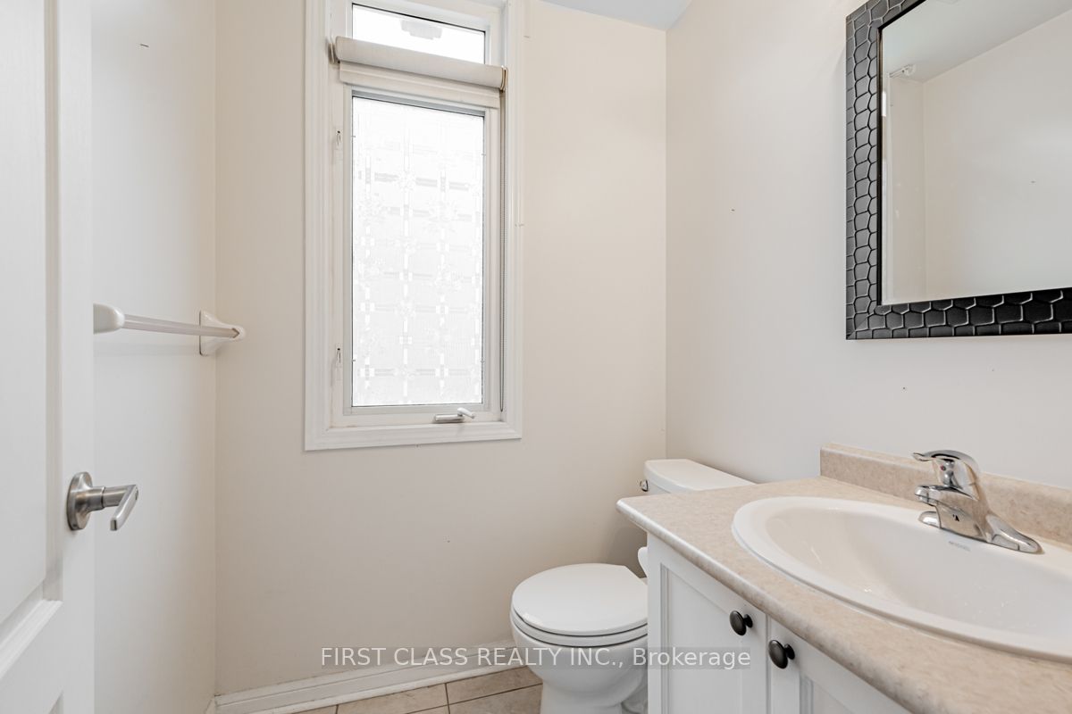 78 Carr Street, #25