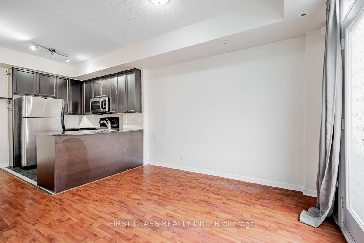78 Carr Street, #25