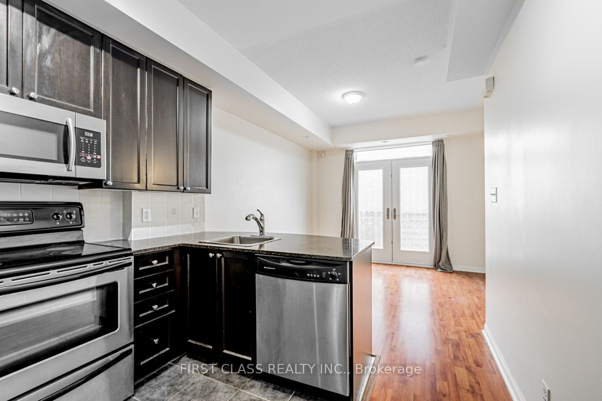 78 Carr Street, #25