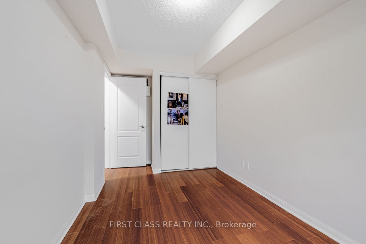 78 Carr Street, #25