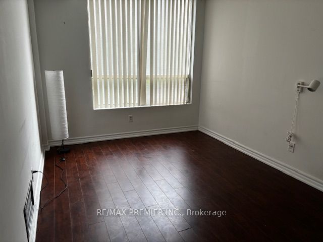 5785 Yonge Street, #209