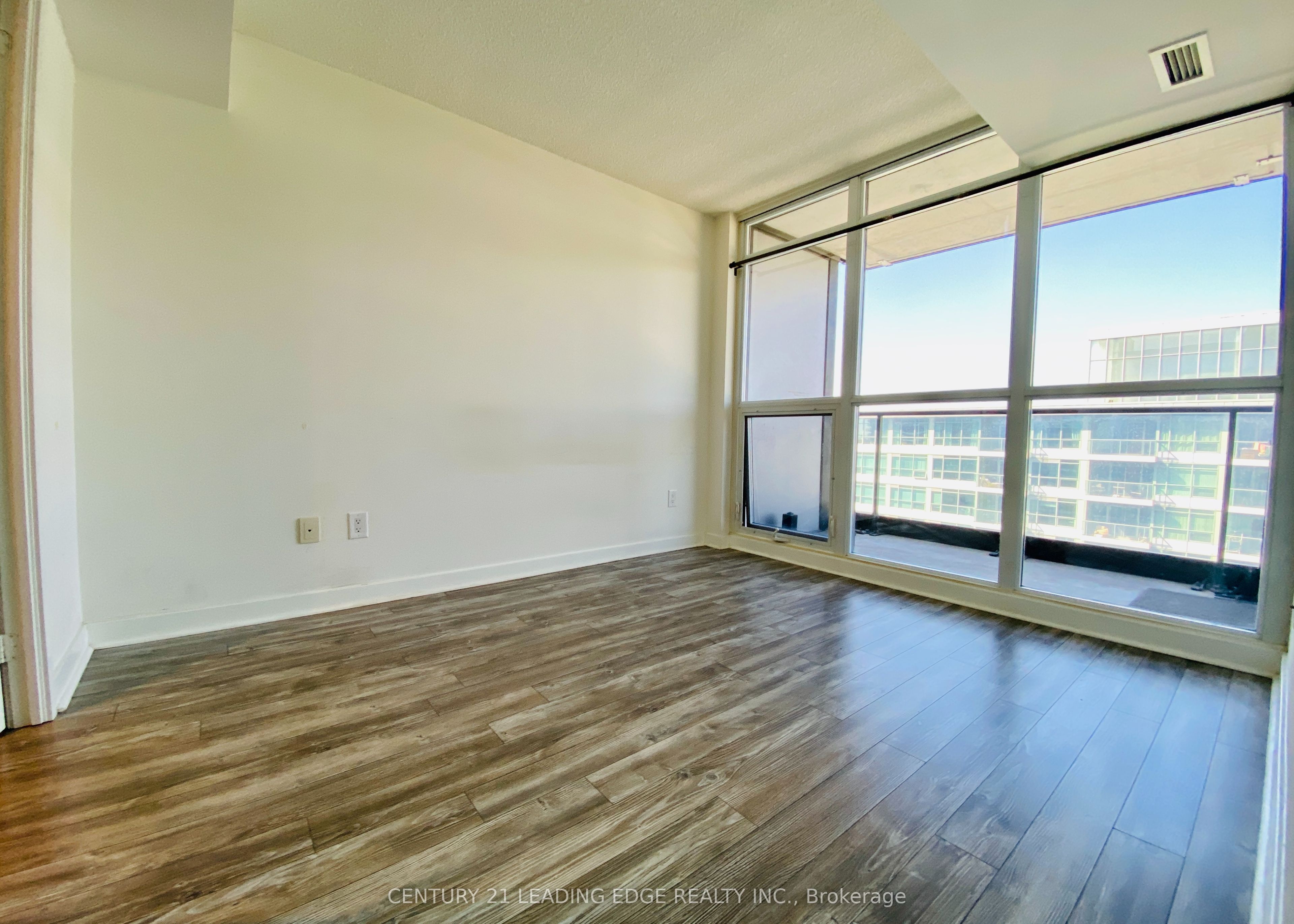 19 Singer Court #1512