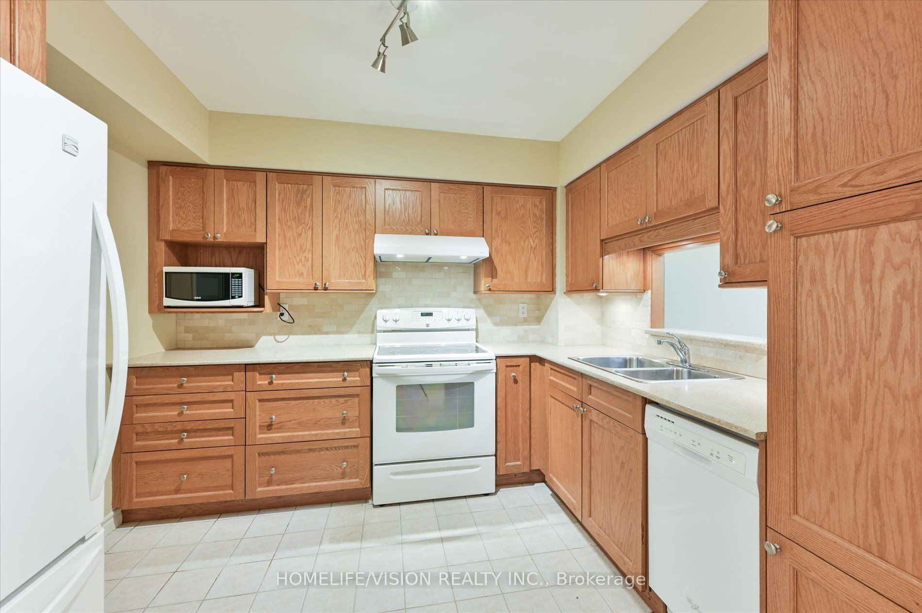 115 Bonis Avenue, #308