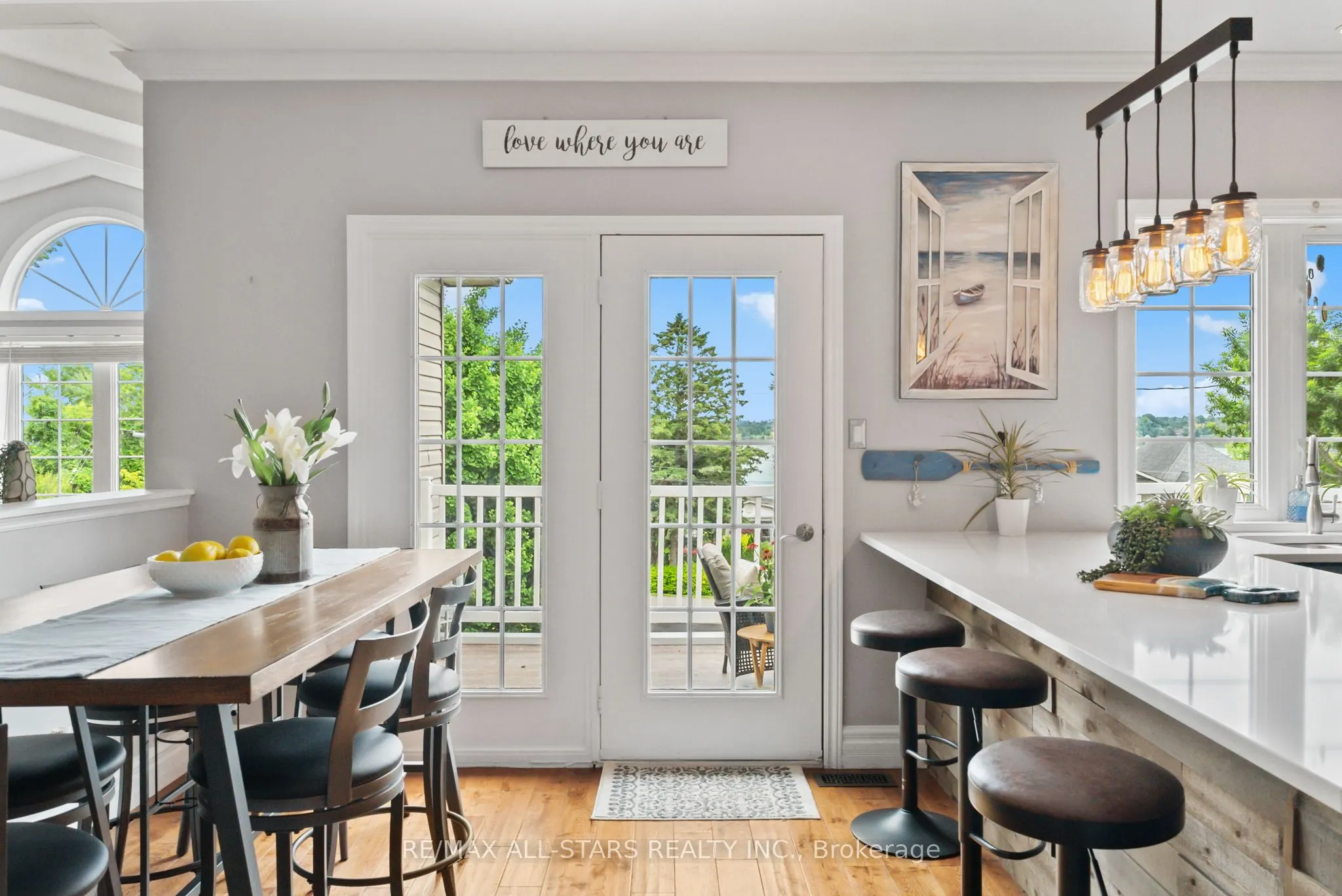 2 Honeys Beach Road