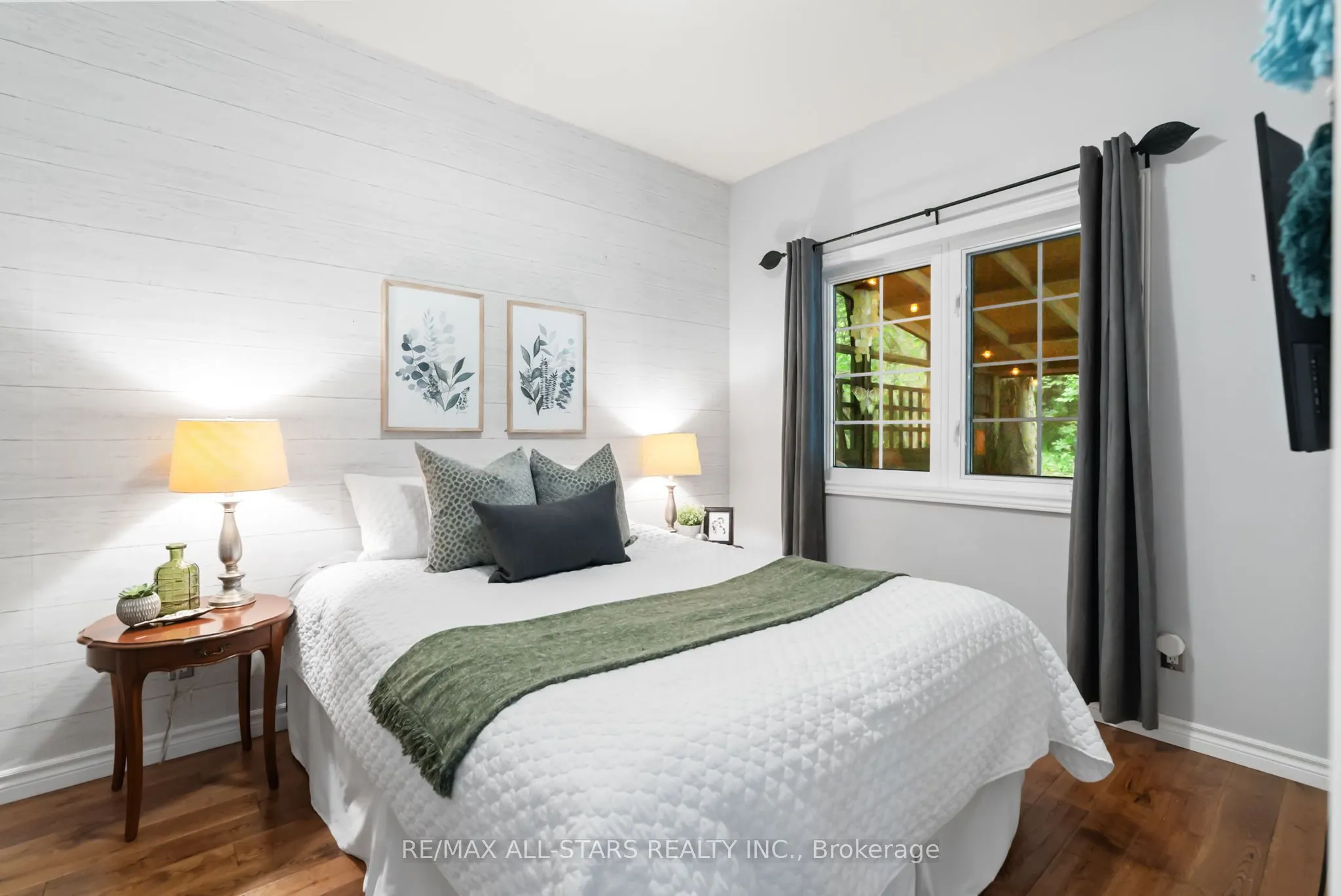 2 Honeys Beach Road