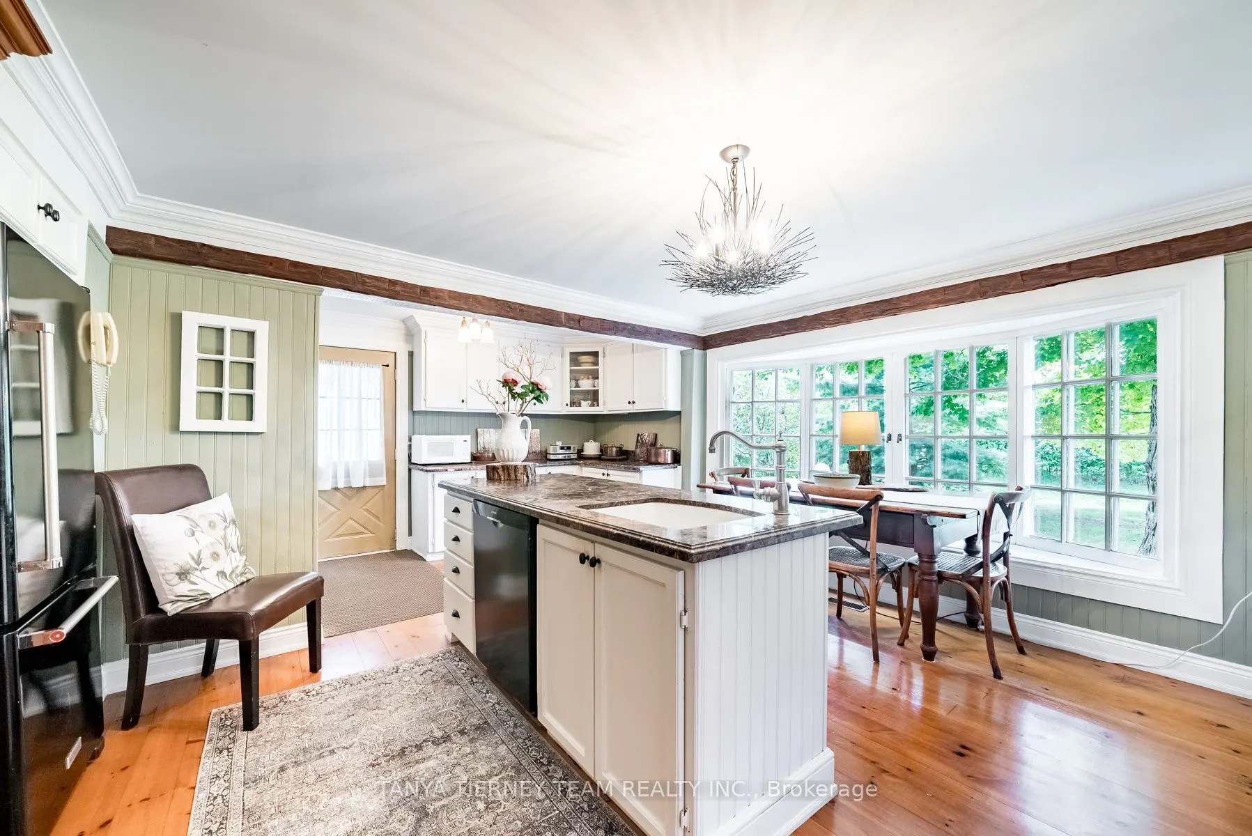 130 Myrtle Road E