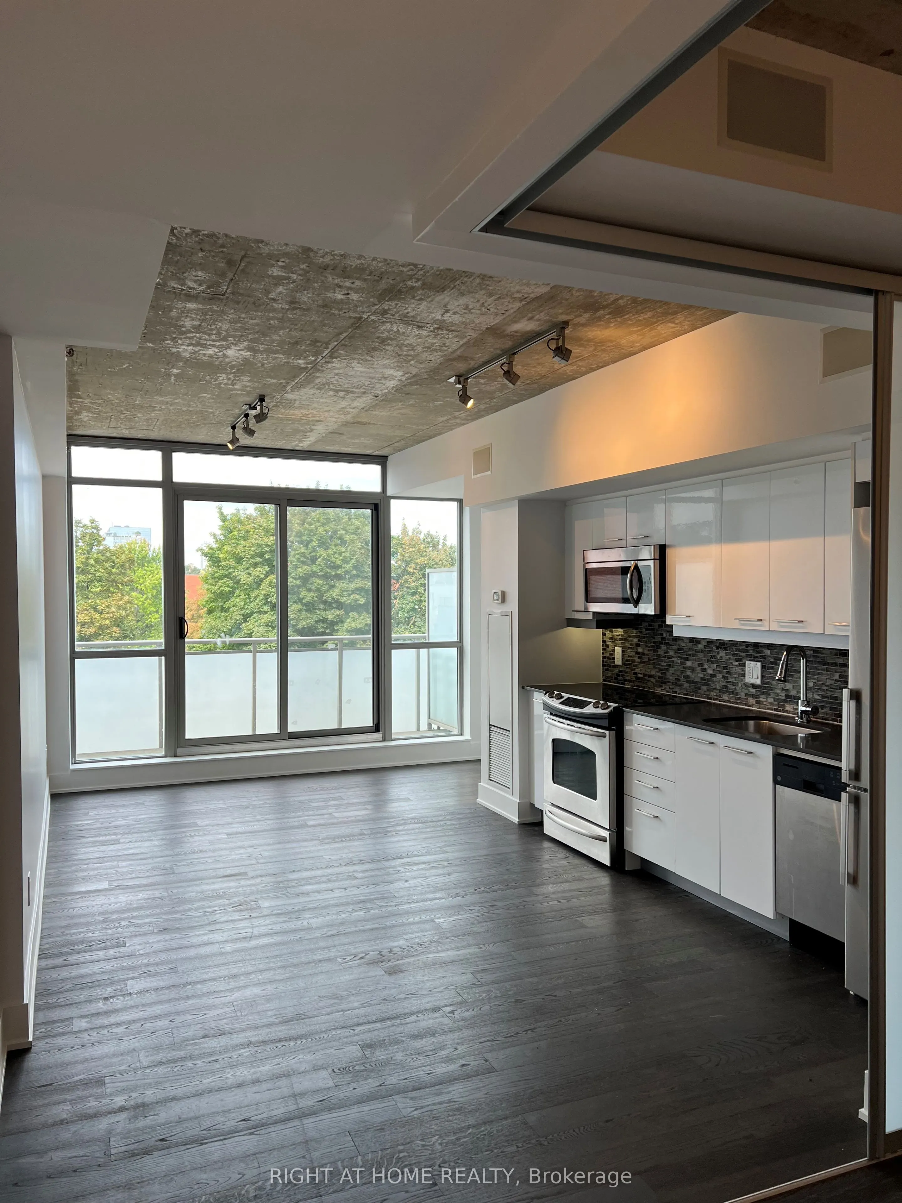 630 Queen Street E #407