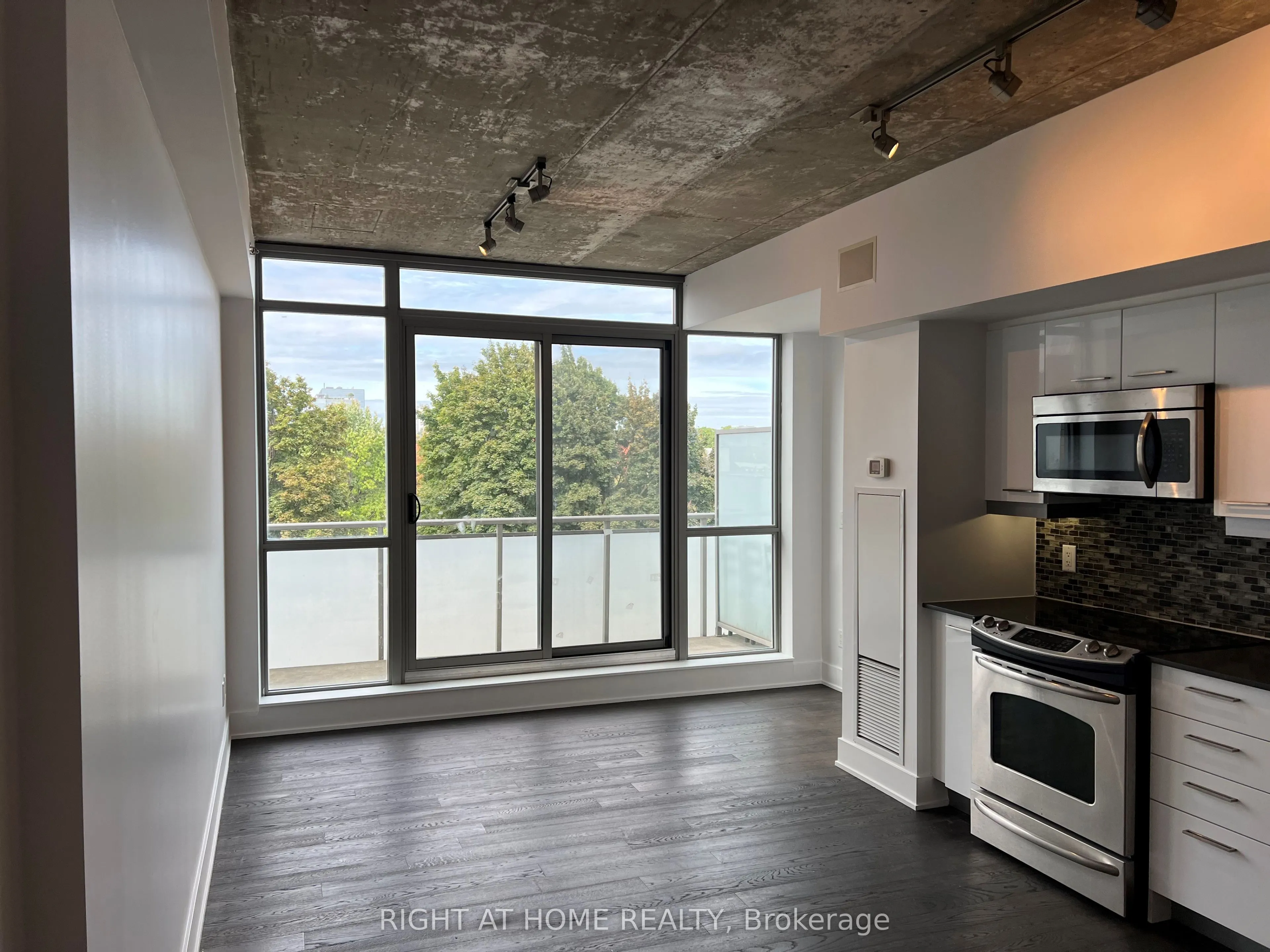 630 Queen Street E #407