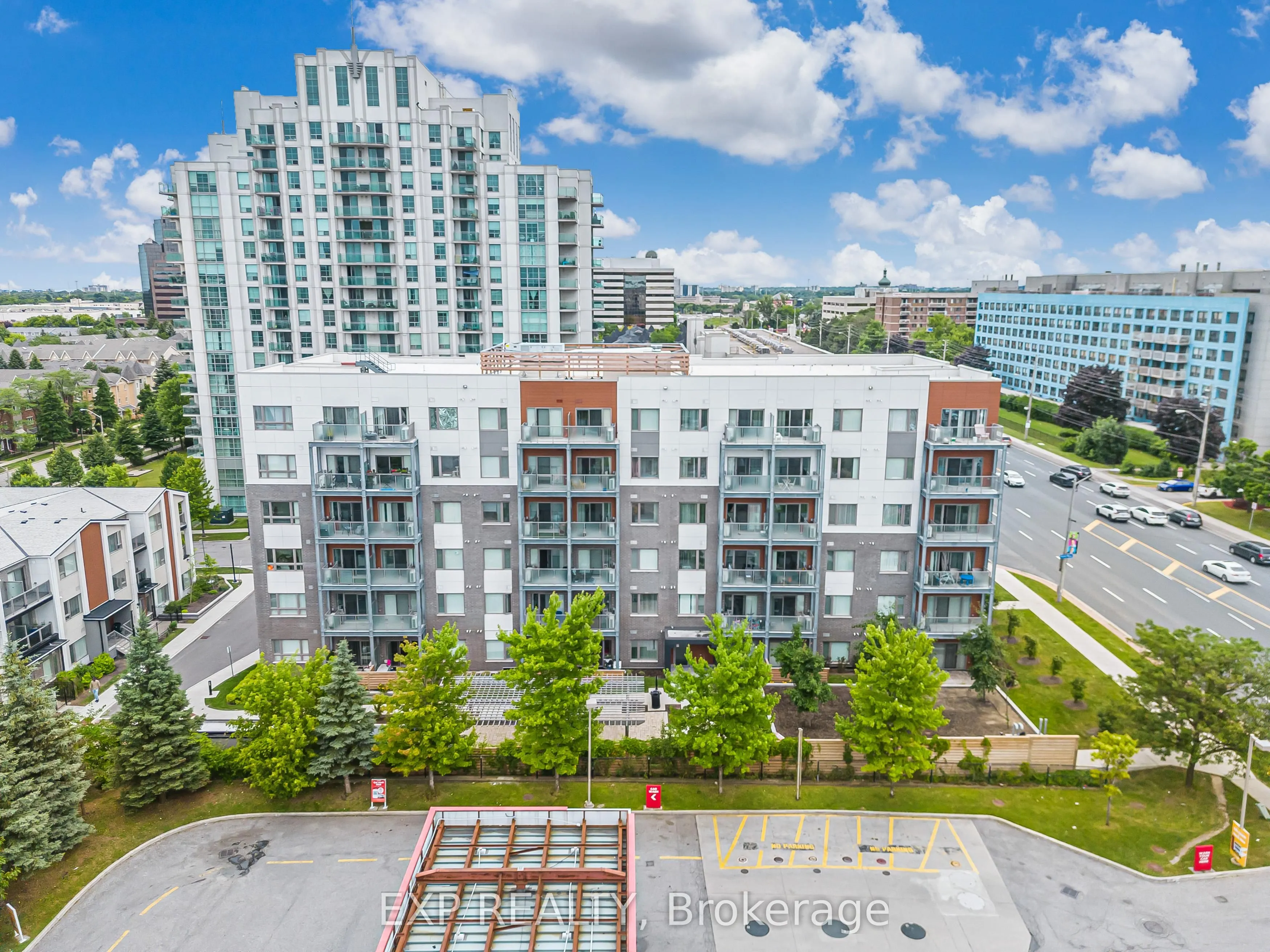 20 Orchid Place Drive, #404