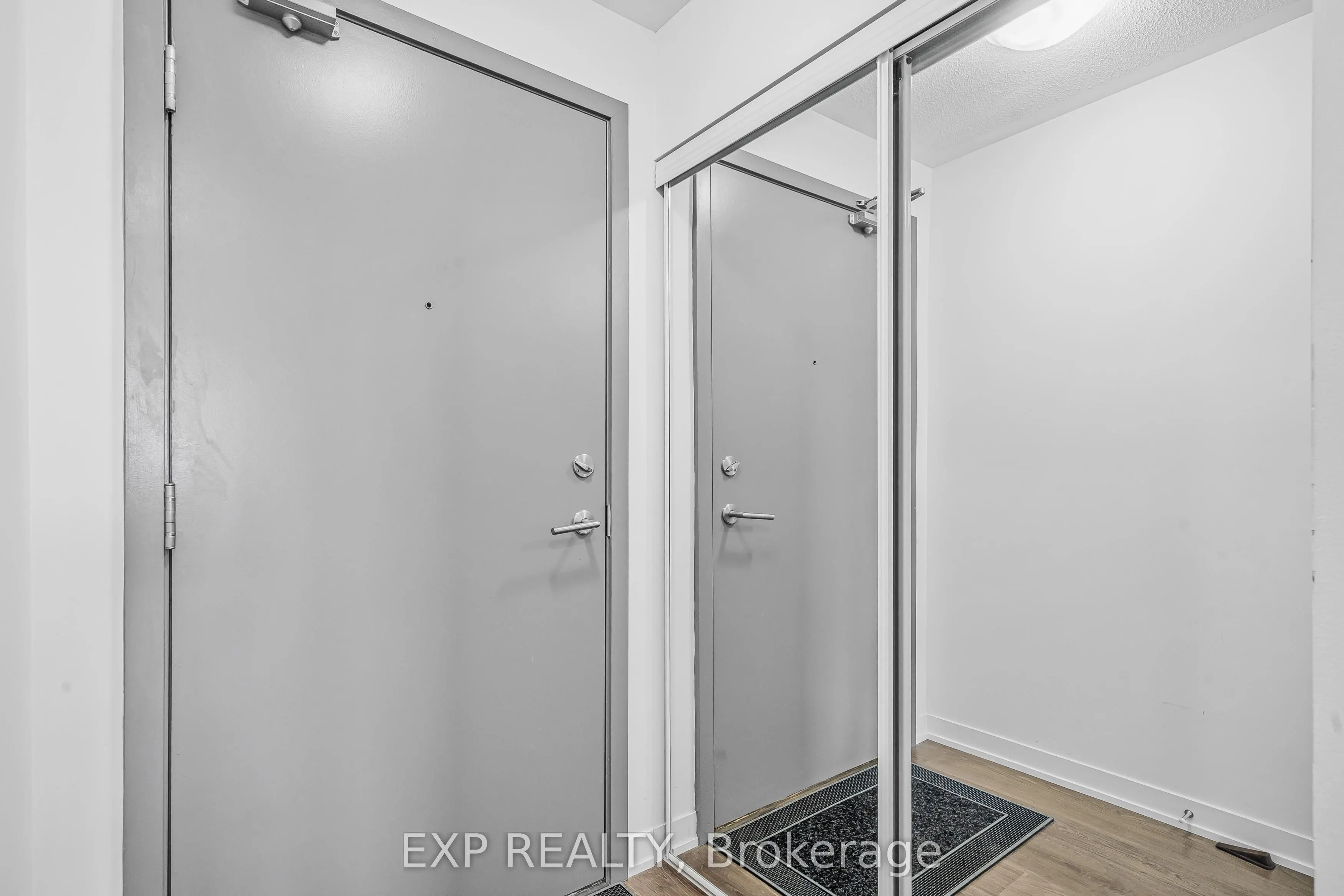 20 Orchid Place Drive, #404