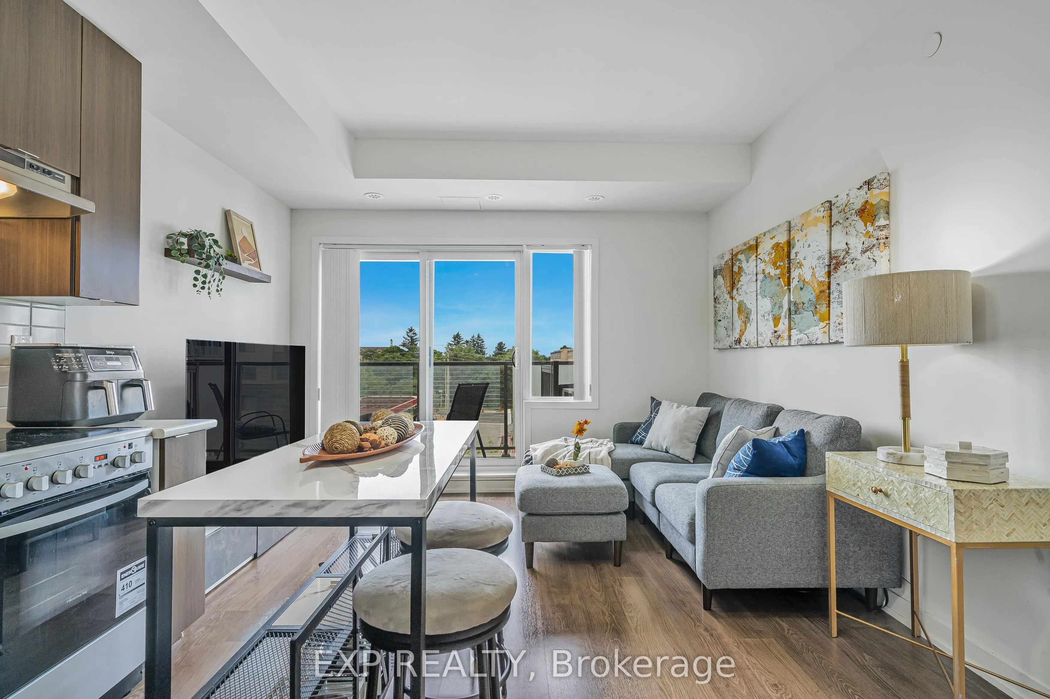 20 Orchid Place Drive, #404
