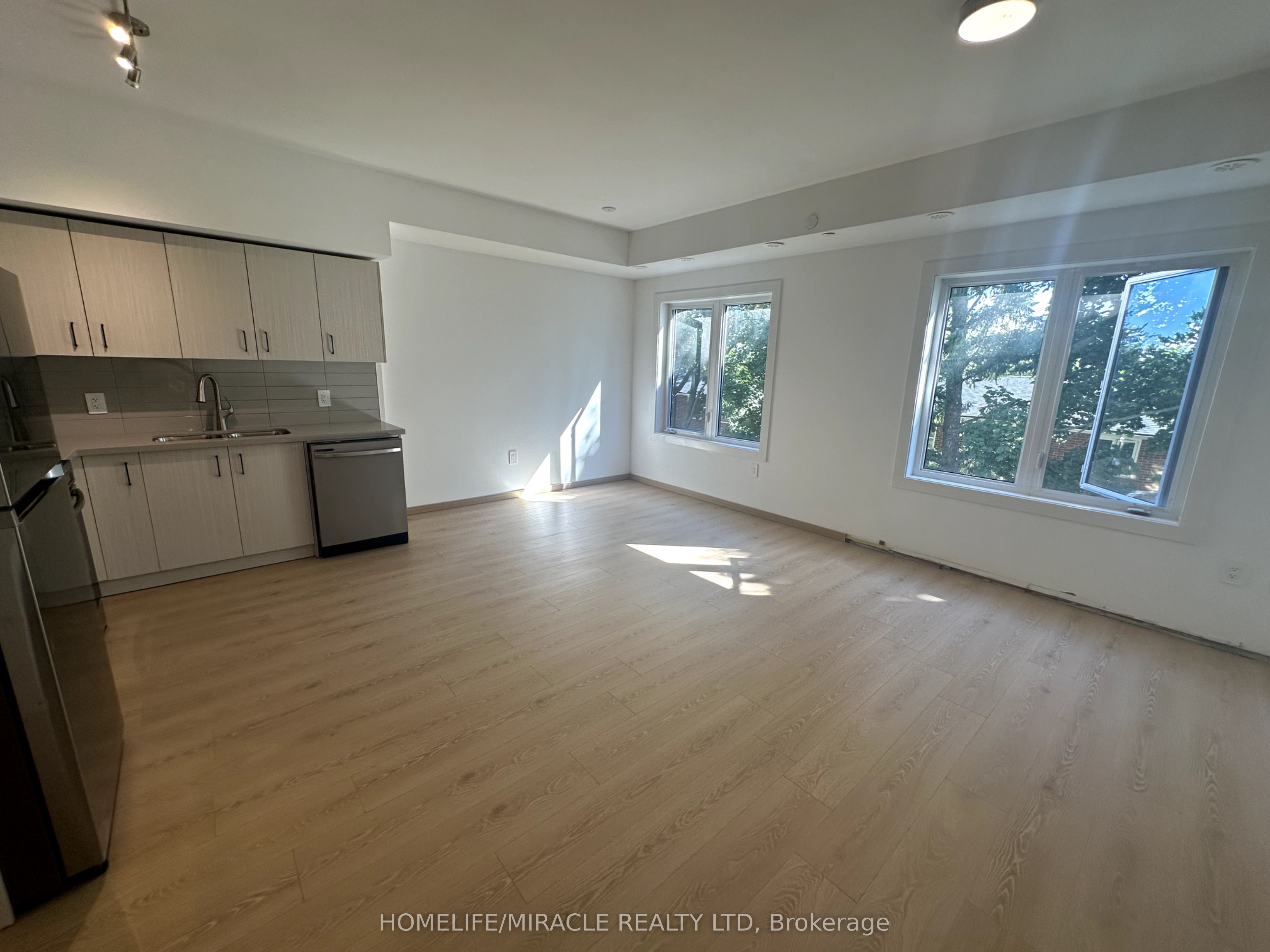 3425 Sheppard Avenue E, #C3-312