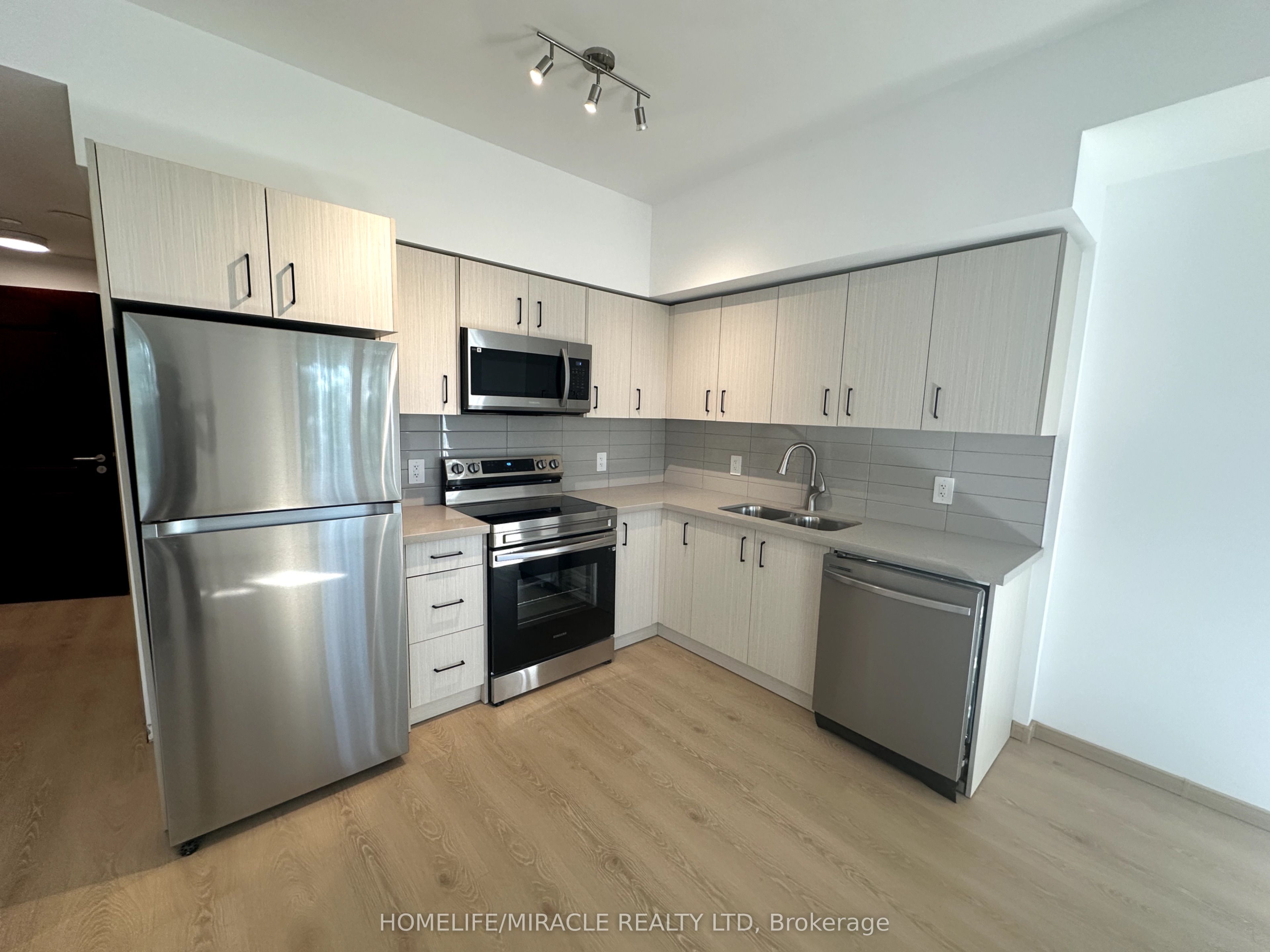 3425 Sheppard Avenue E, #C3-312