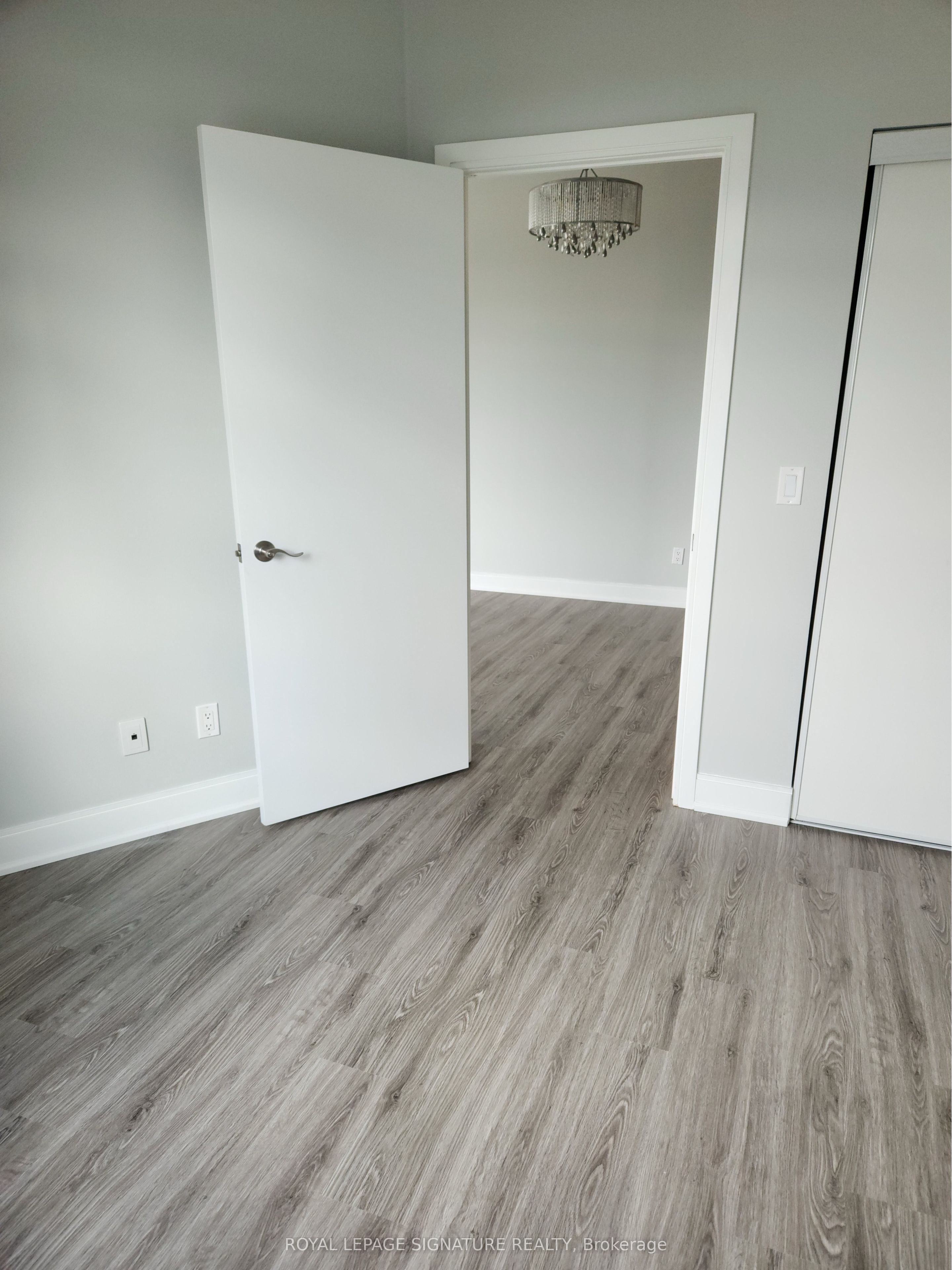 135 Village Green Square, #623