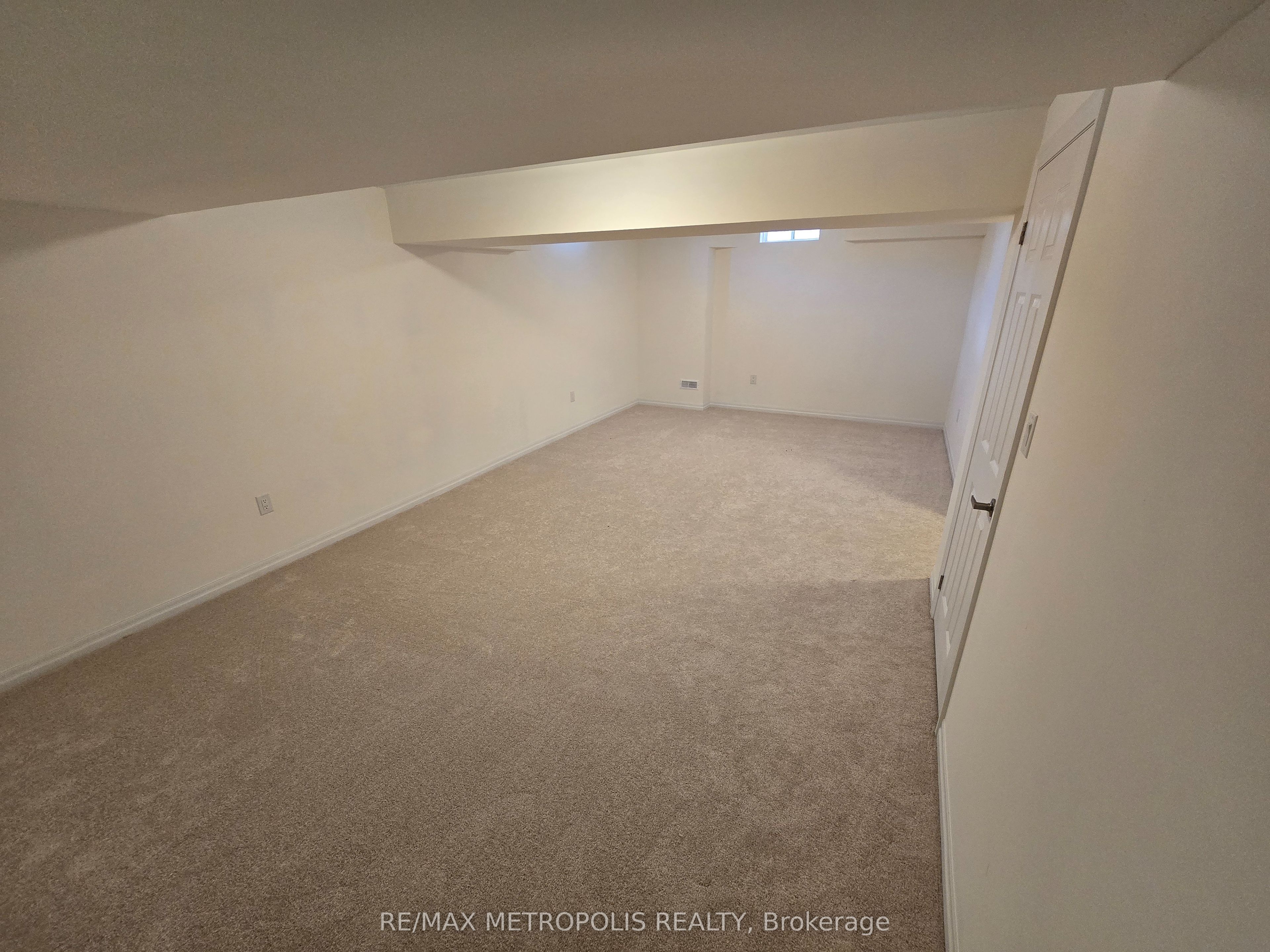10 Ed Ewert Avenue