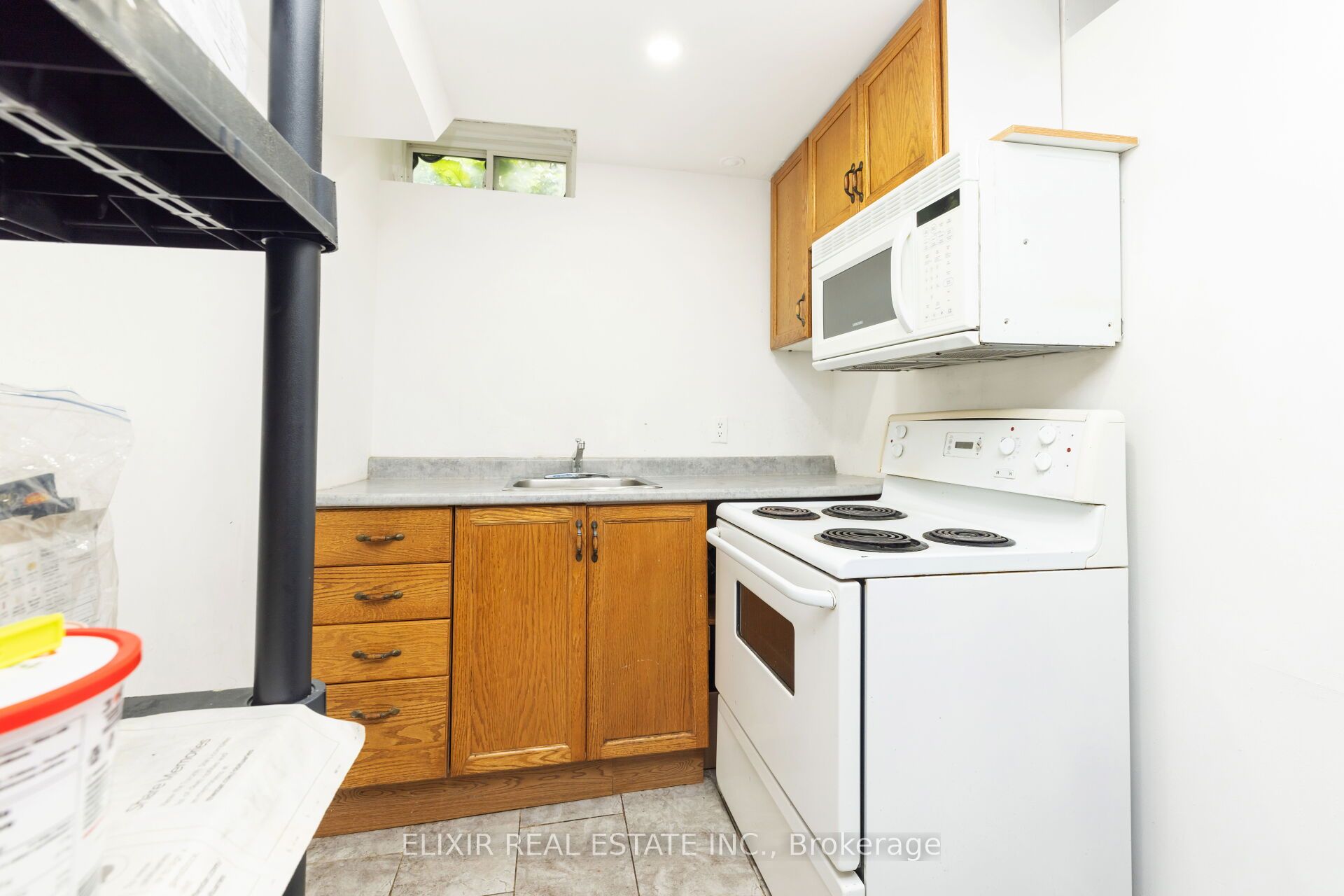 1875 Dalhousie Crescent