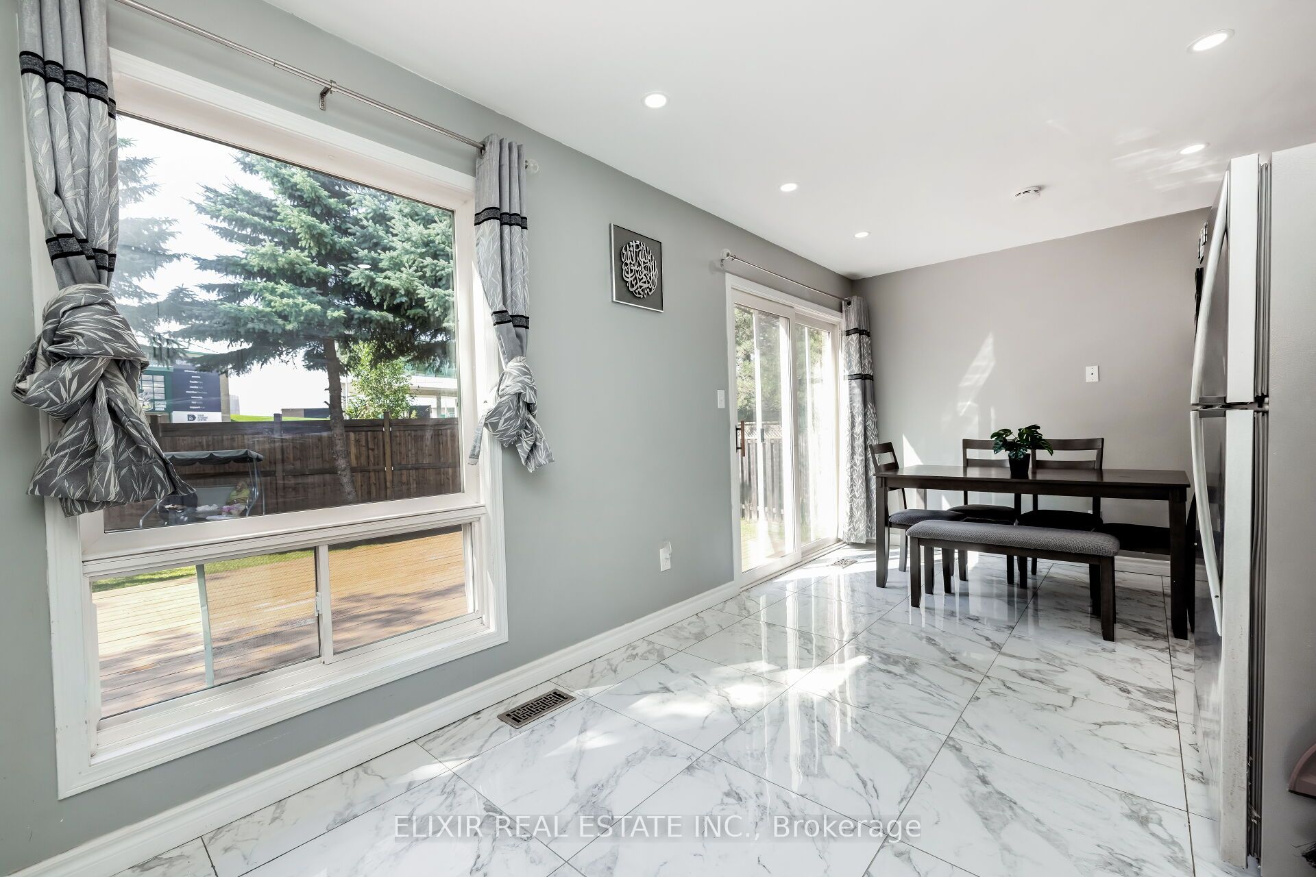 1875 Dalhousie Crescent