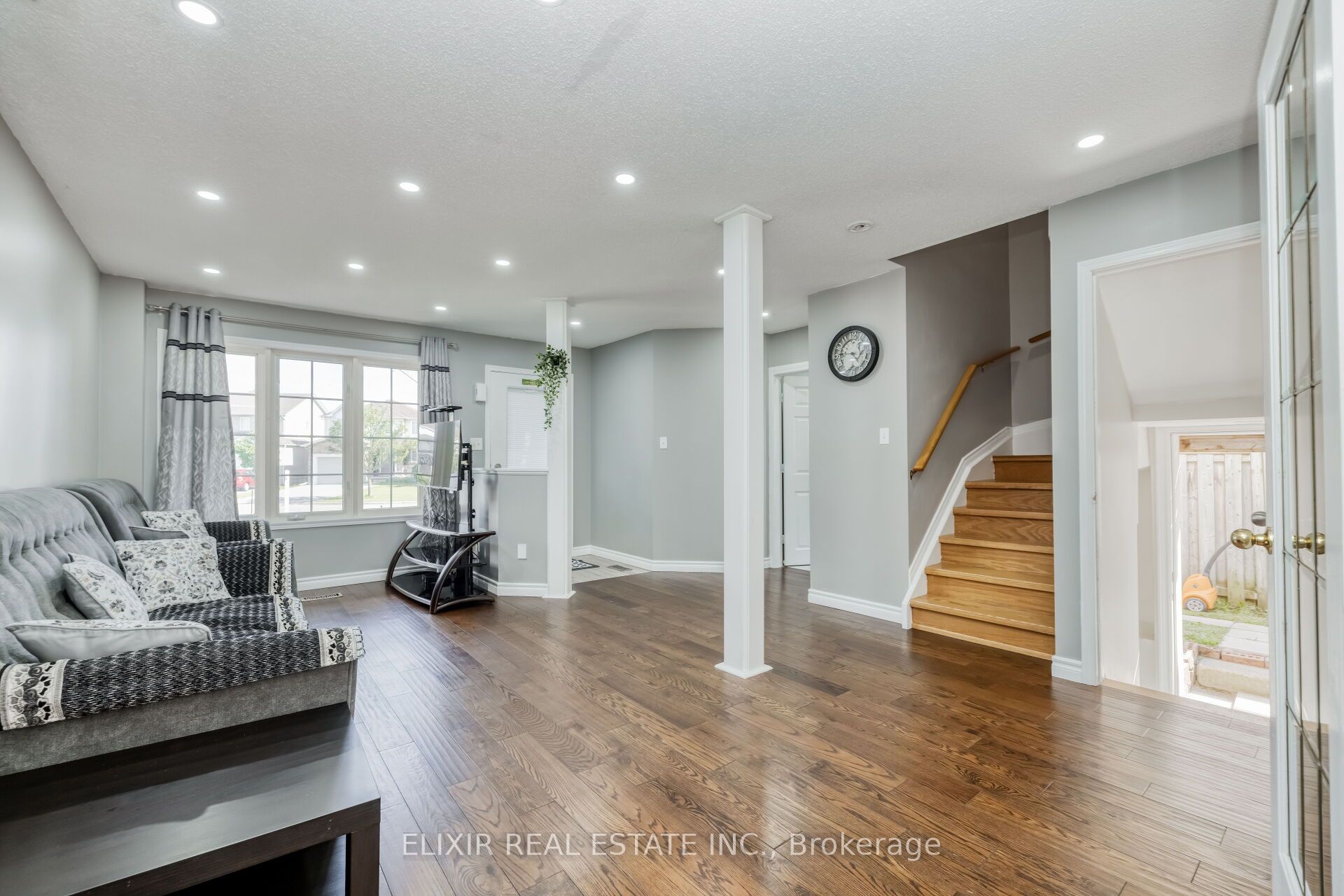 1875 Dalhousie Crescent