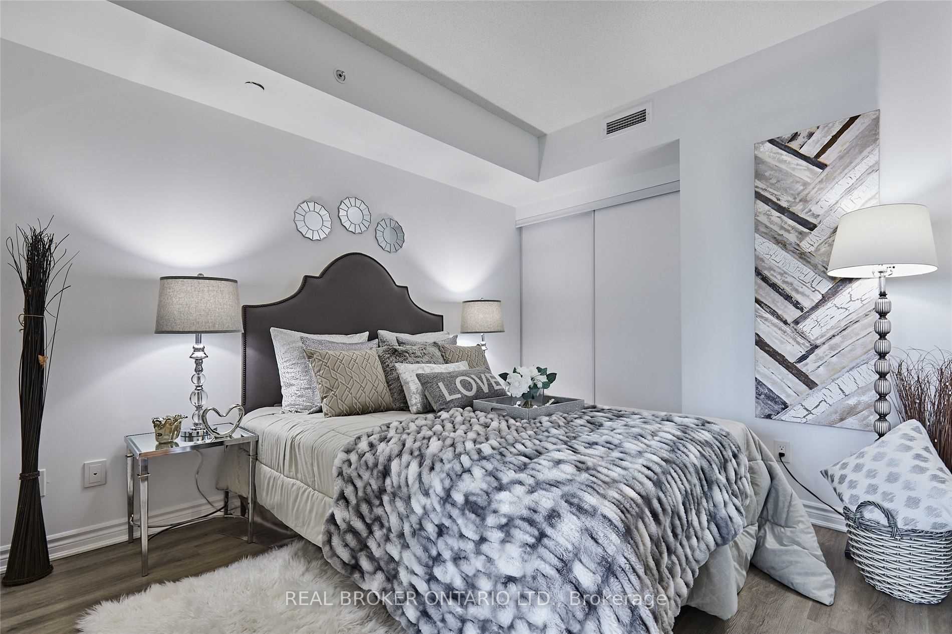 1 Falaise Road, #405