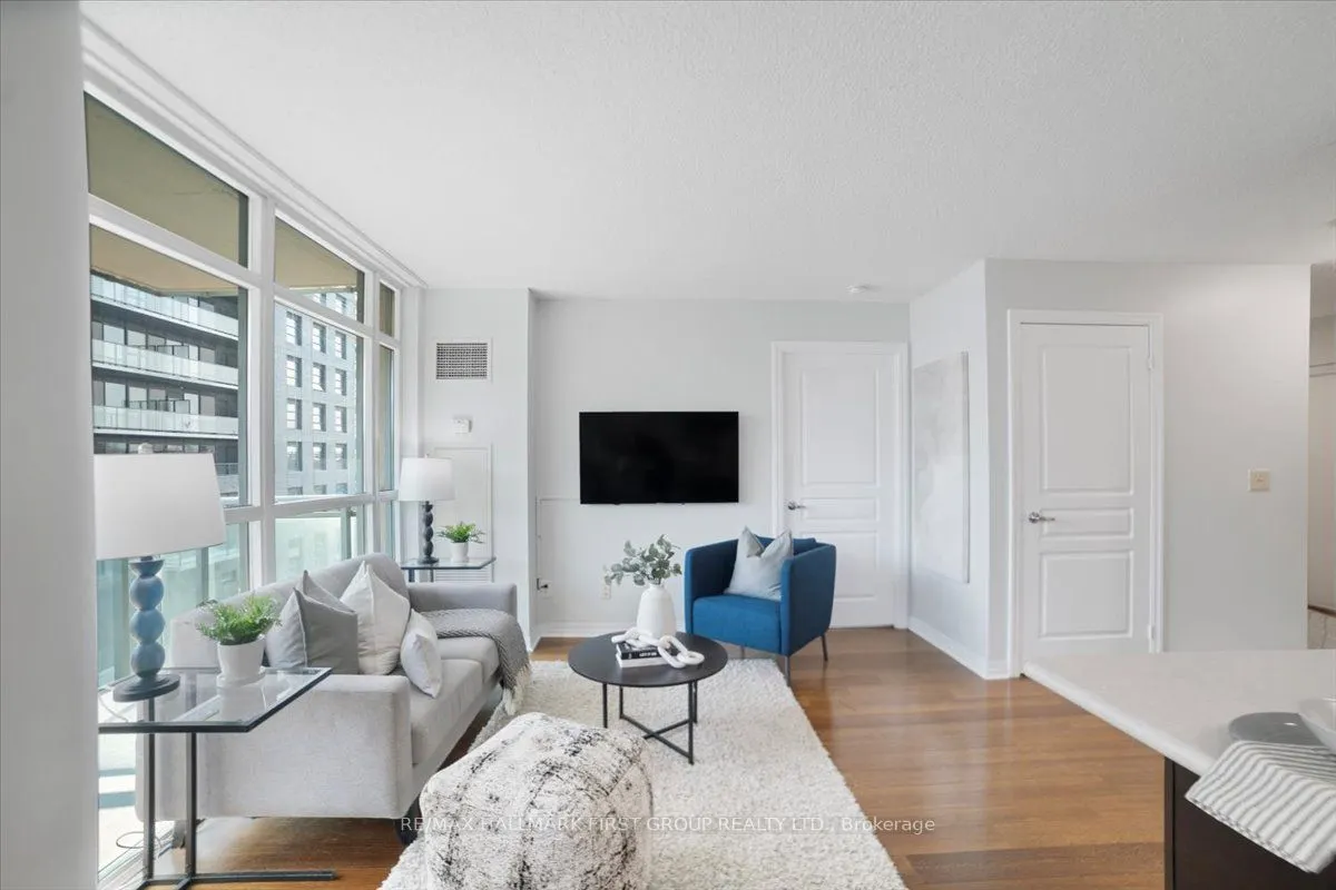 1600 Charles Street #401