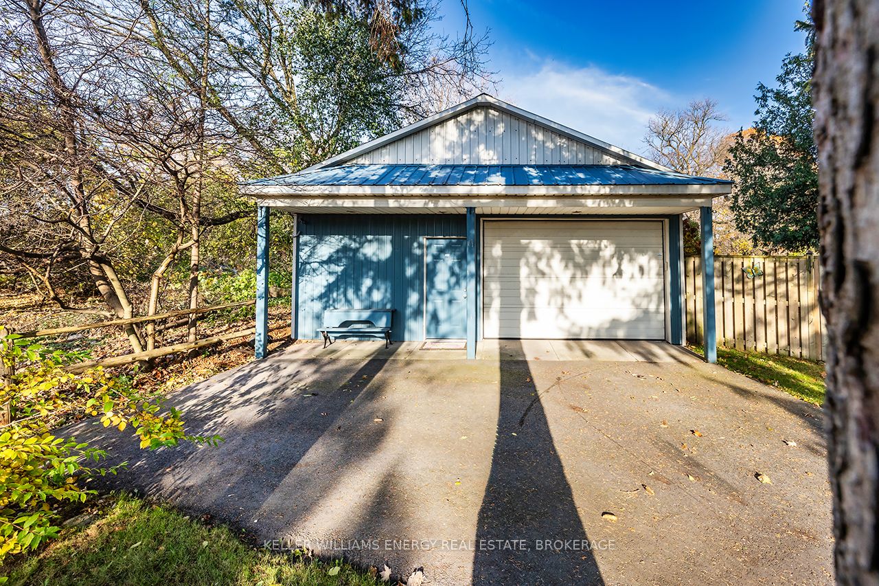 995 Cedar Street
