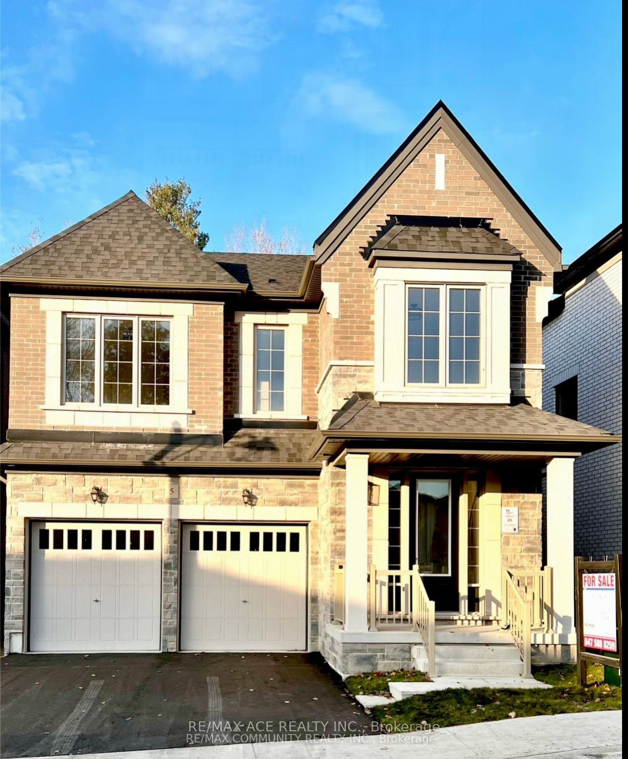 400 Finch Avenue E, #5