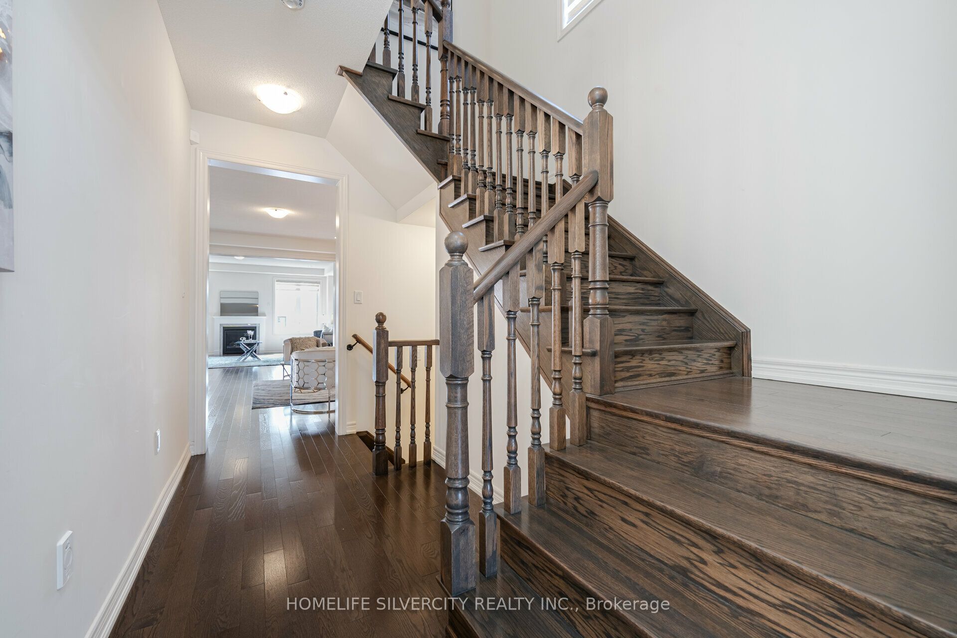 24 Dumaine Street