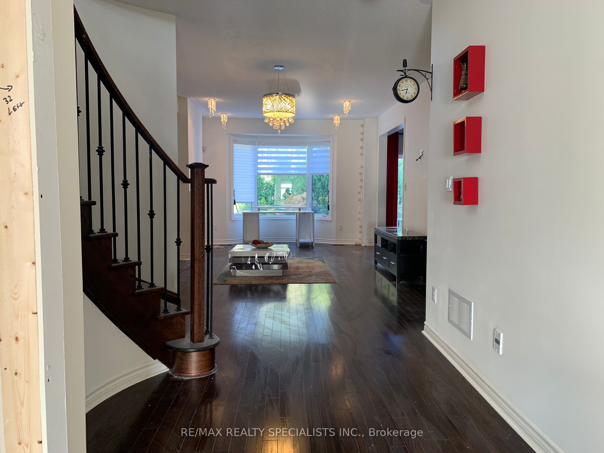 32 RUSHLAND Crescent