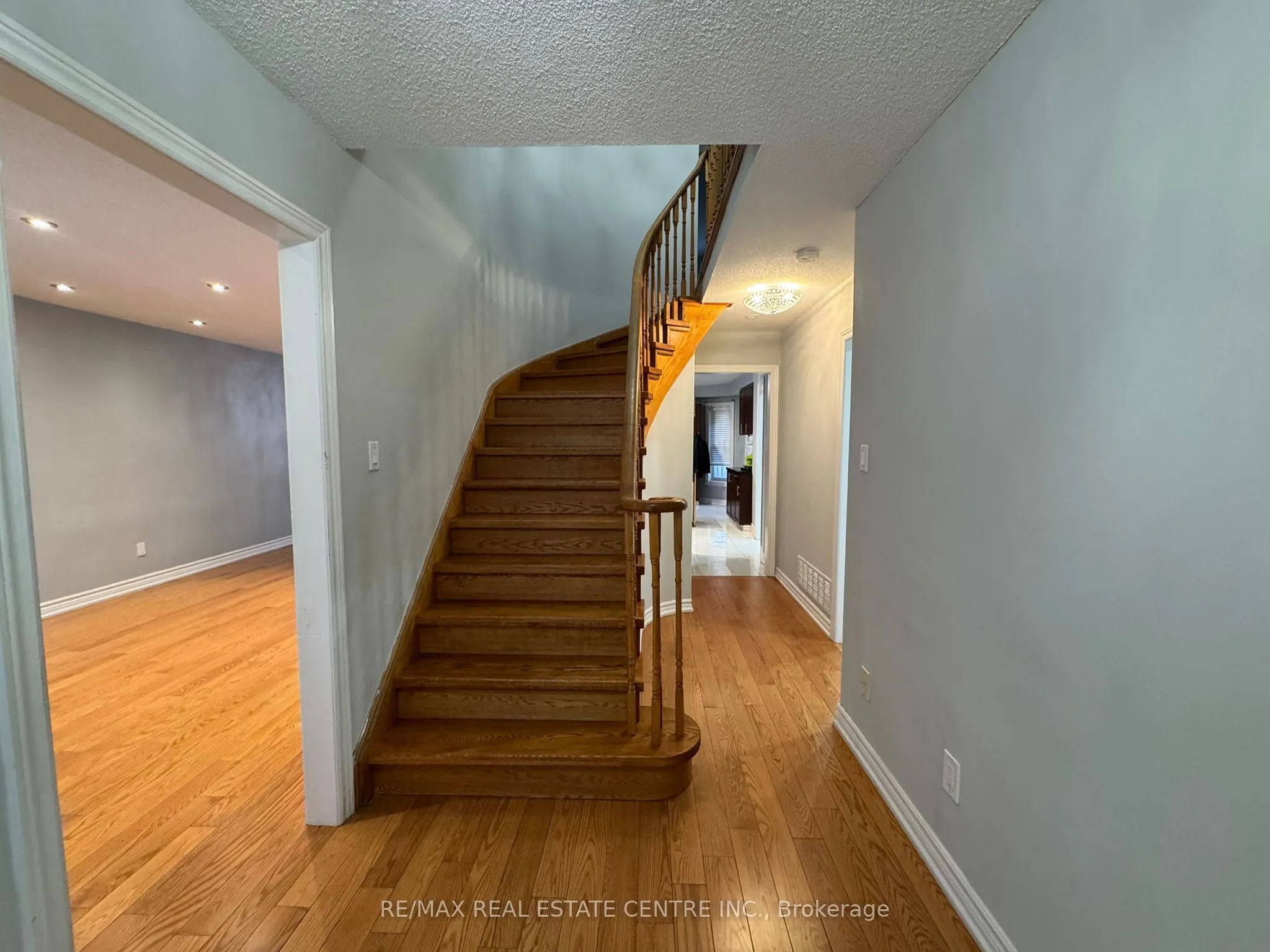 11 Hunter Drive