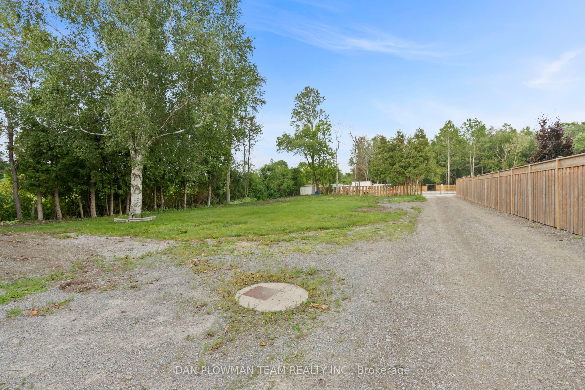 667 Townline Road N