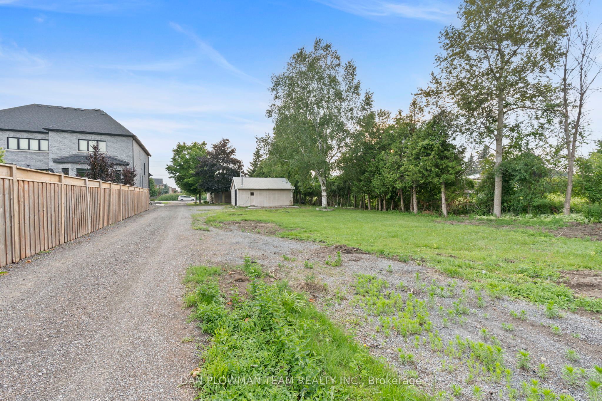 667 Townline Road N