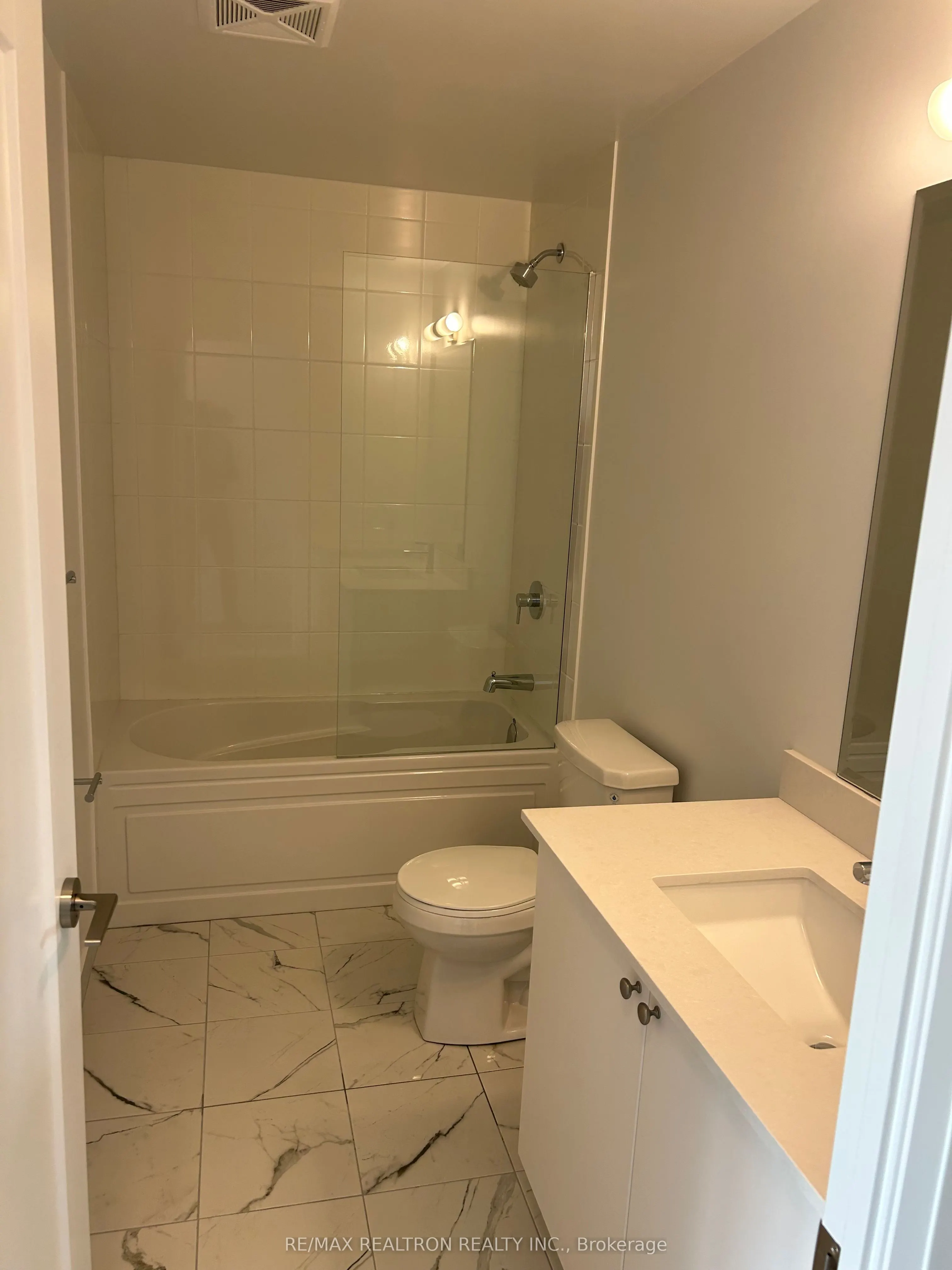 3220 Sheppard Avenue E #218