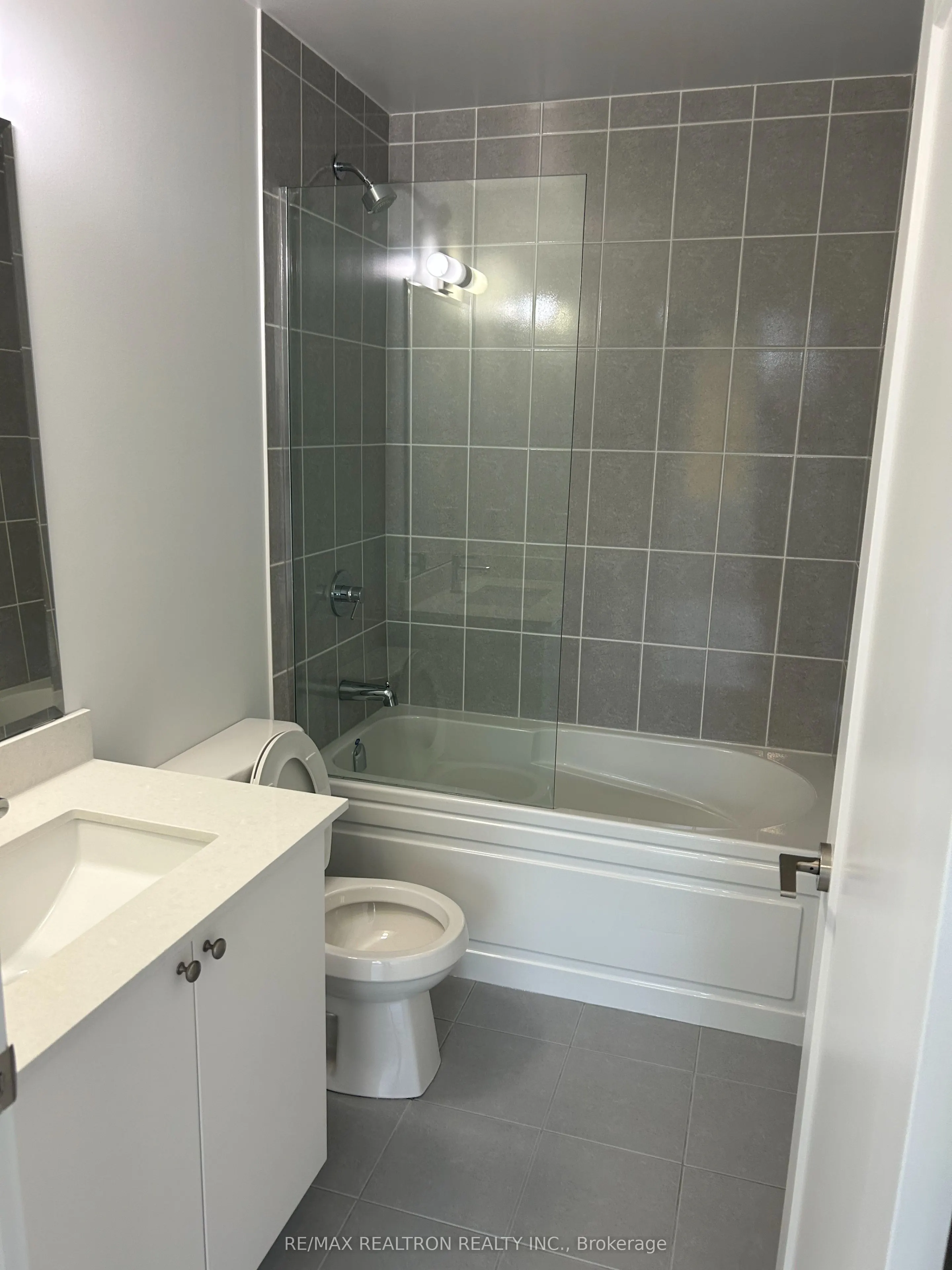 3220 Sheppard Avenue E #218