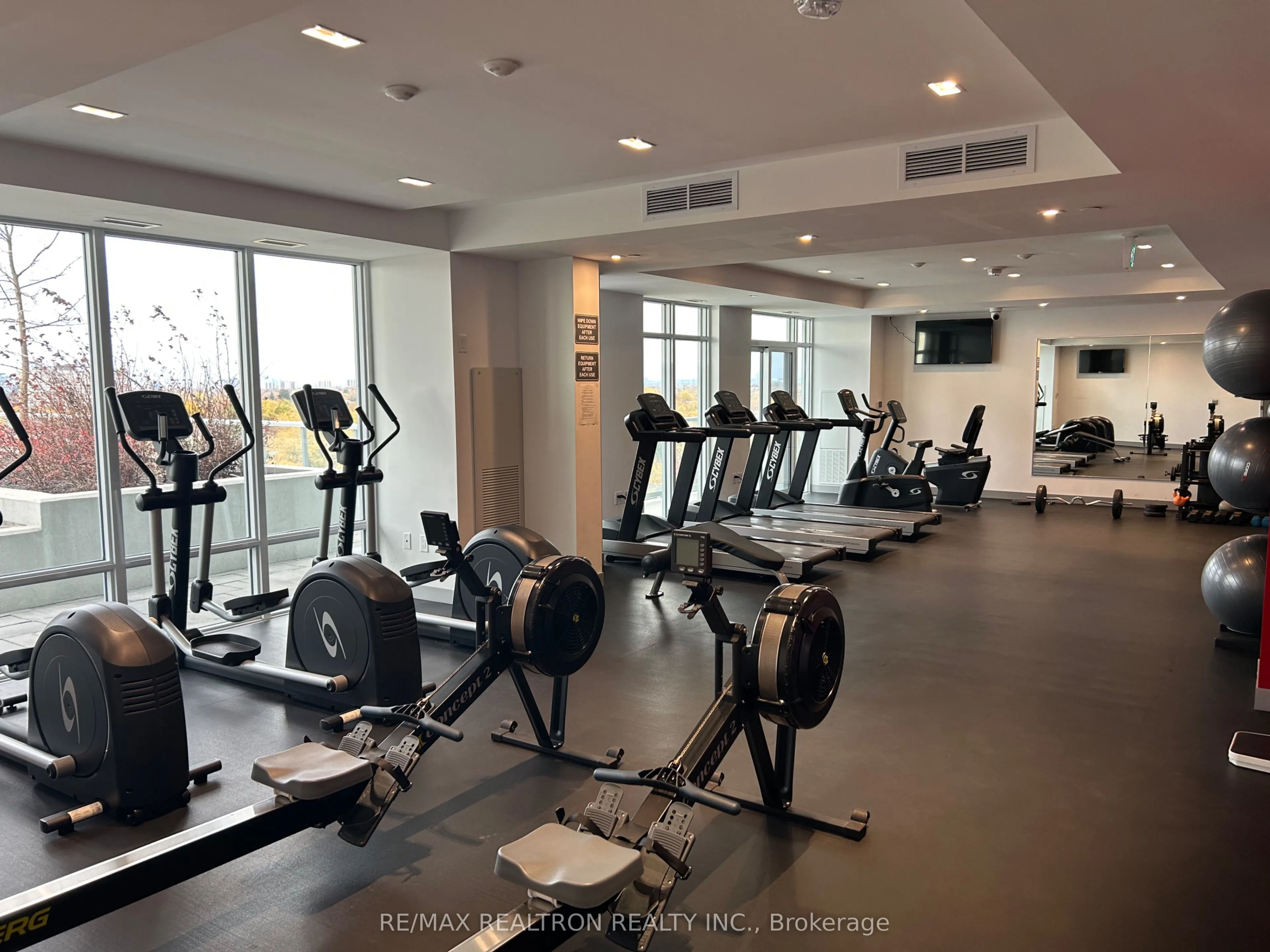 3220 Sheppard Avenue E #218