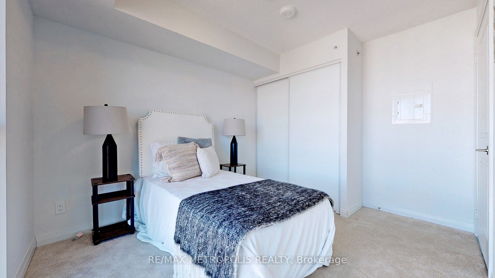 30 Meadowglen Place, #2405