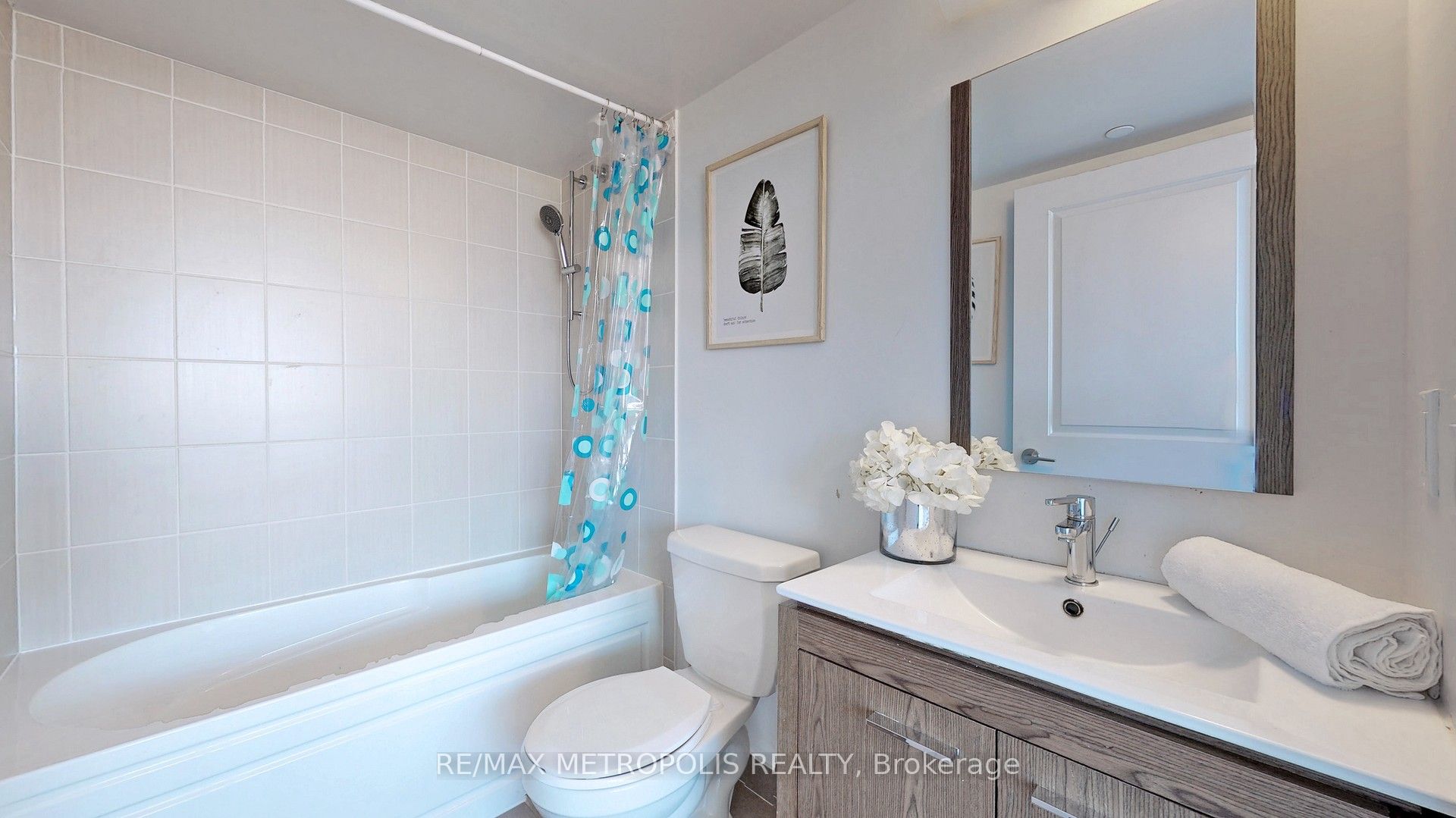 30 Meadowglen Place, #2405
