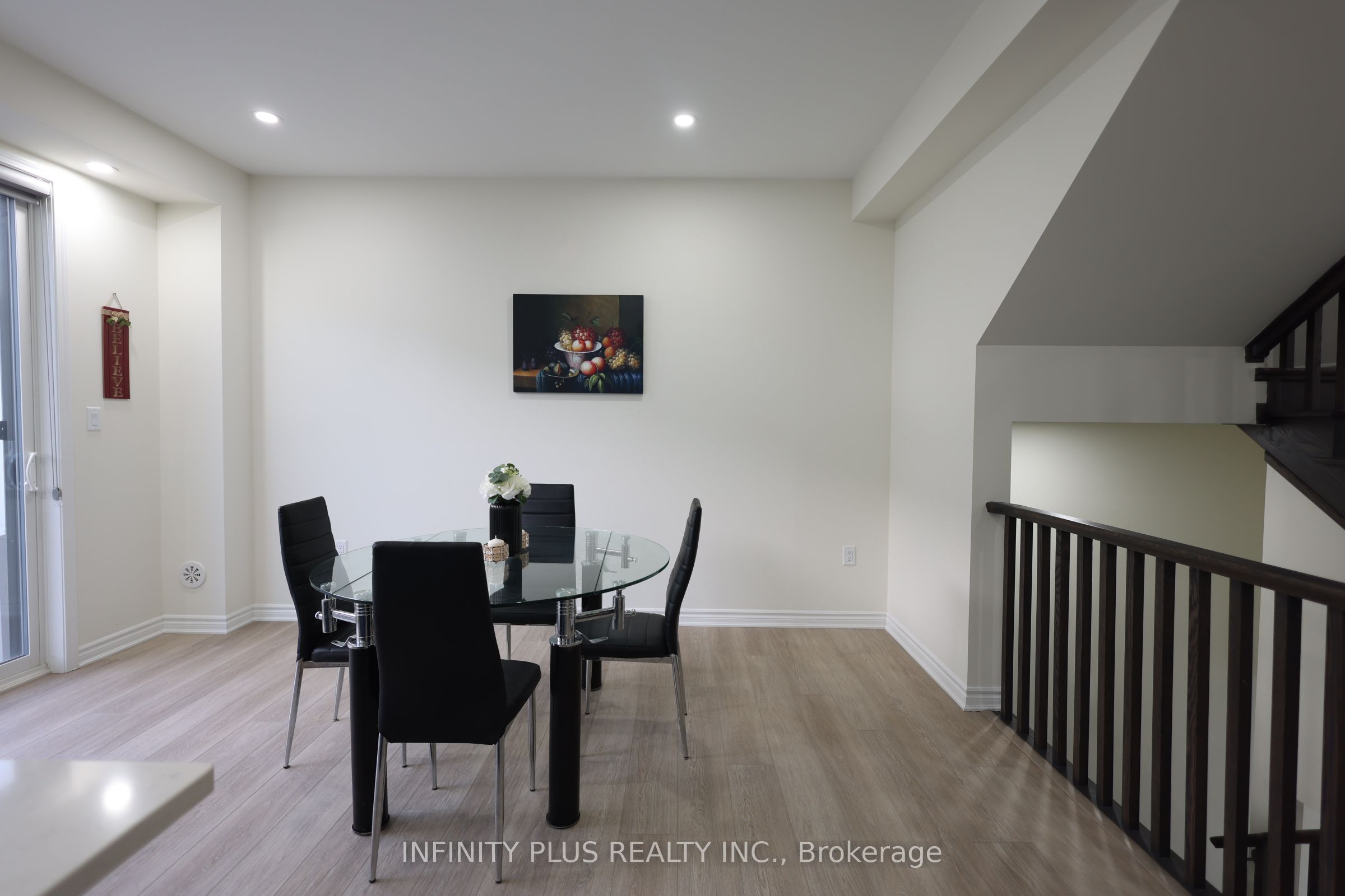 3330 Thunderbird Promenade