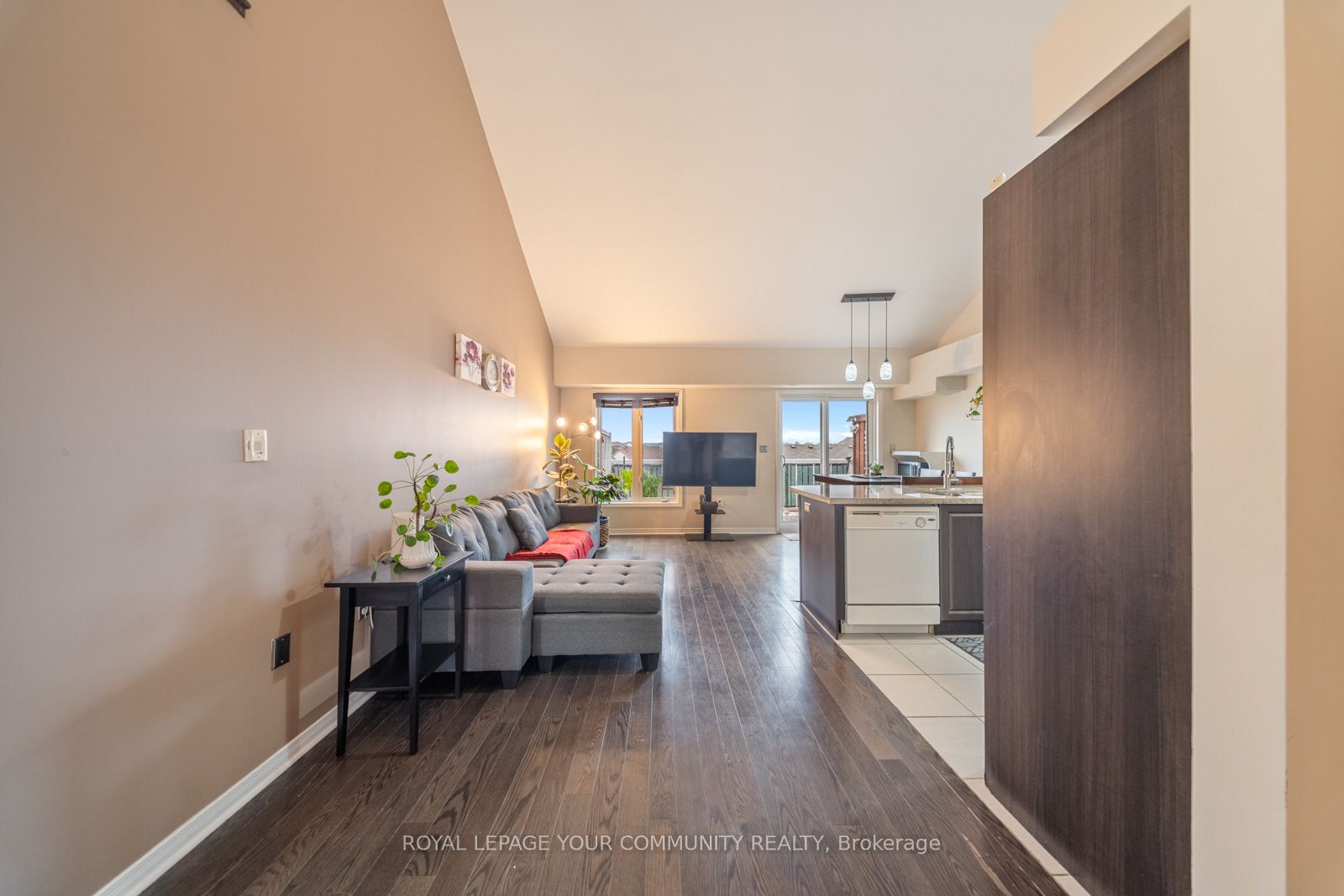 651F Warden Avenue #48