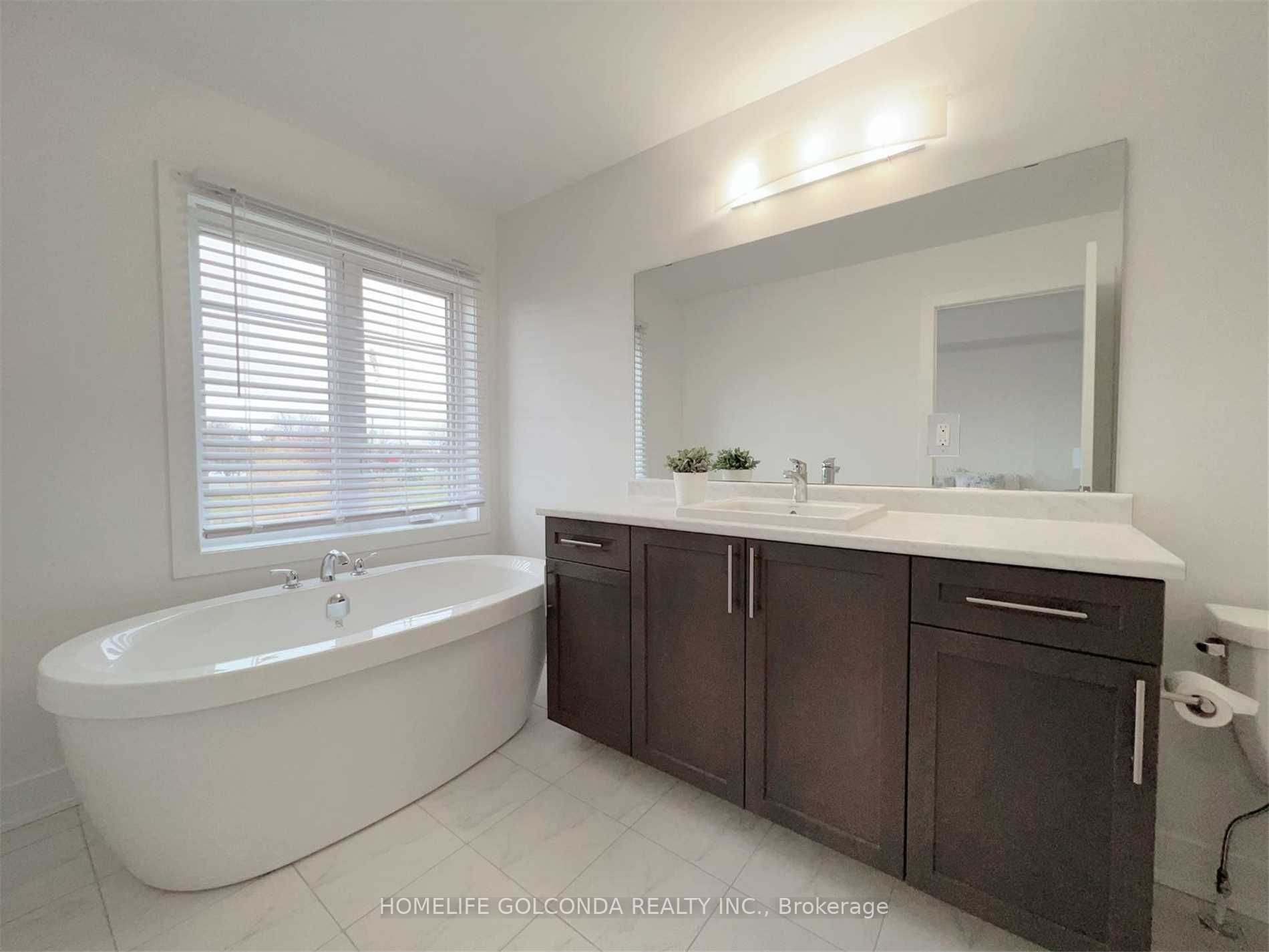 11 Elkington Crescent